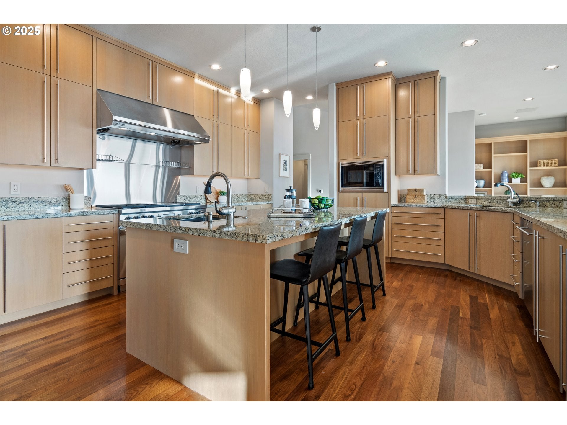 Portland, Oregon, 97229, United States, 4 Bedrooms Bedrooms, ,4 BathroomsBathrooms,Residential,Active,1945335