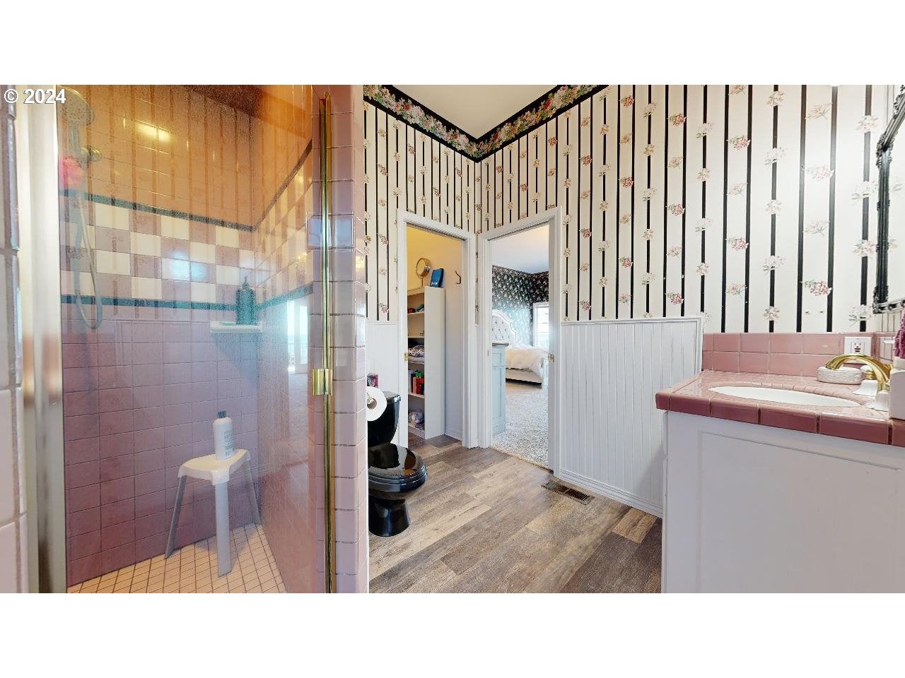 Brookings, Oregon, 97415, United States, ,5 BathroomsBathrooms,Residential,Active,1701896