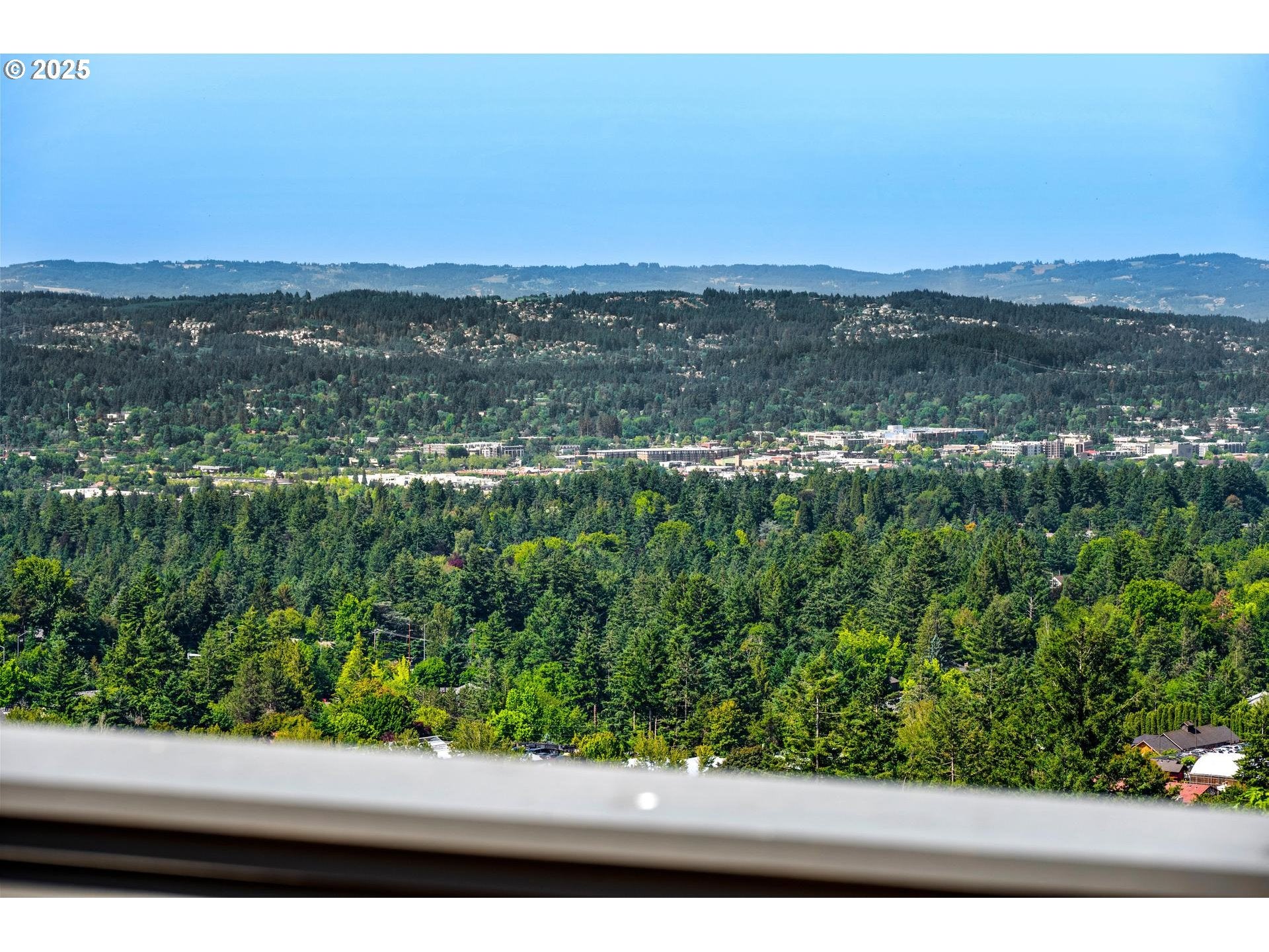 Portland, Oregon, 97225, United States, 4 Bedrooms Bedrooms, ,5 BathroomsBathrooms,Residential,Active,1936425