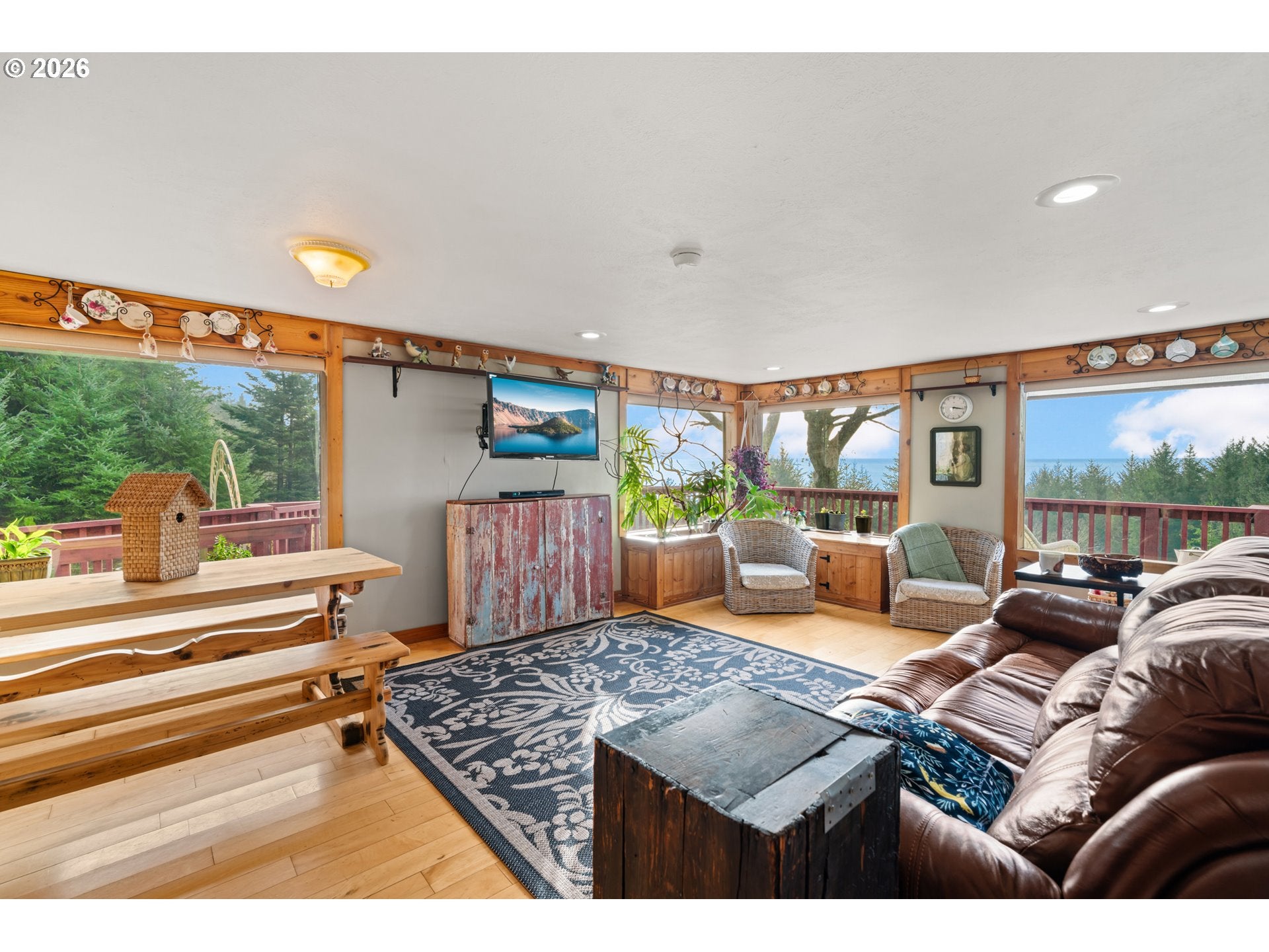 Gold Beach, Oregon, 97444, United States, 3 Bedrooms Bedrooms, ,2 BathroomsBathrooms,Residential,Active,2011203