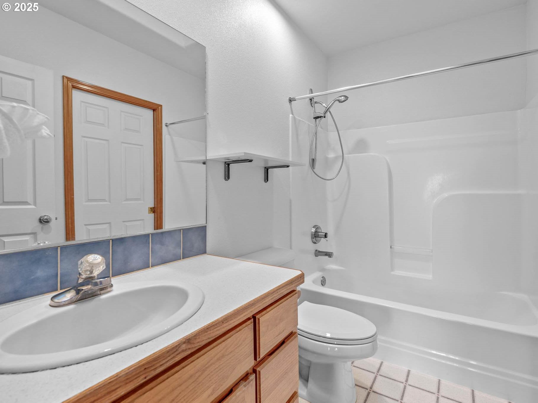 North Plains, Oregon, 97133, United States, 5 Bedrooms Bedrooms, ,4 BathroomsBathrooms,Residential,Active,1963264