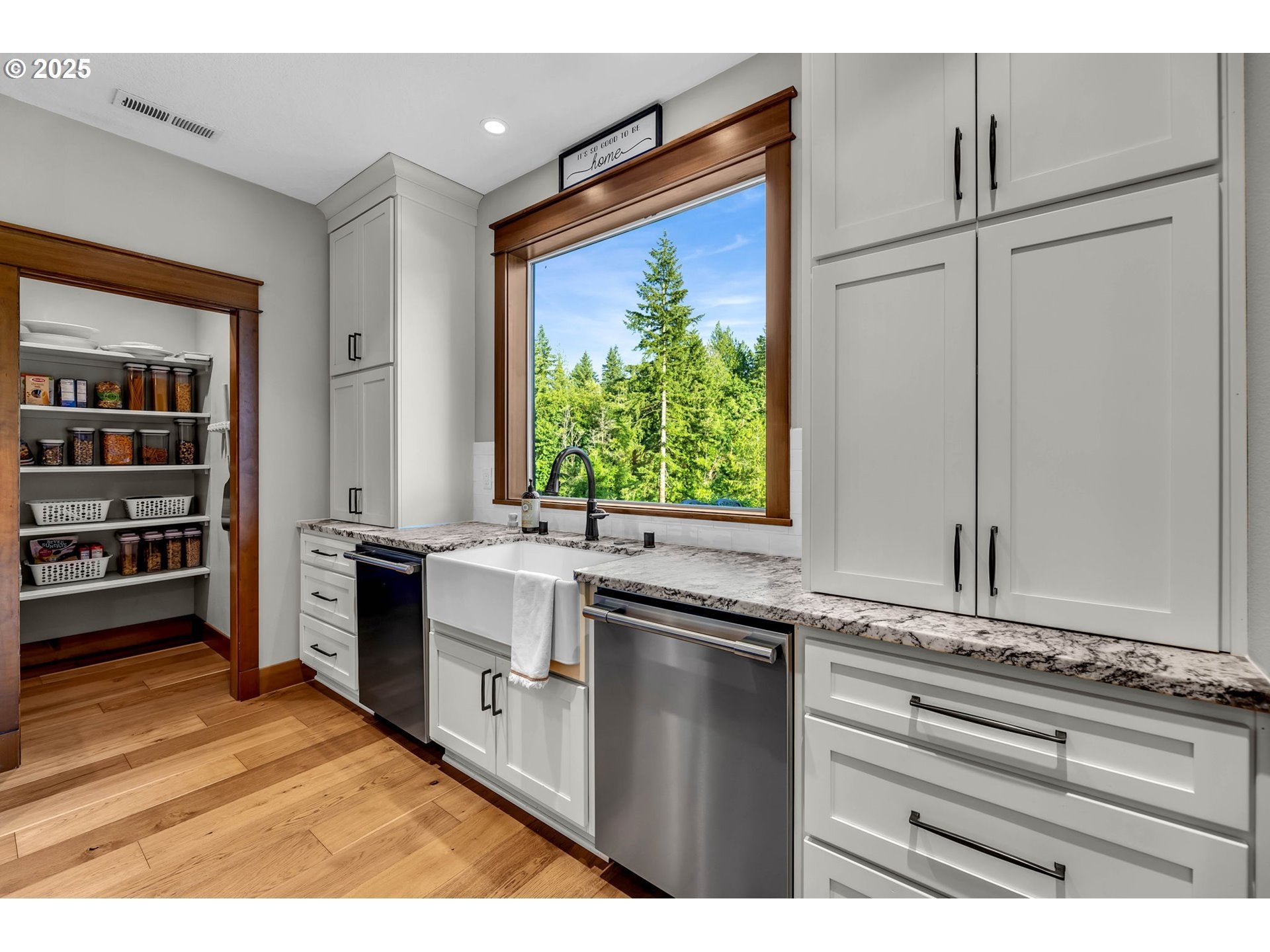 Battle Ground, Washington, 98604, United States, 4 Bedrooms Bedrooms, ,3 BathroomsBathrooms,Residential,Active,1852668