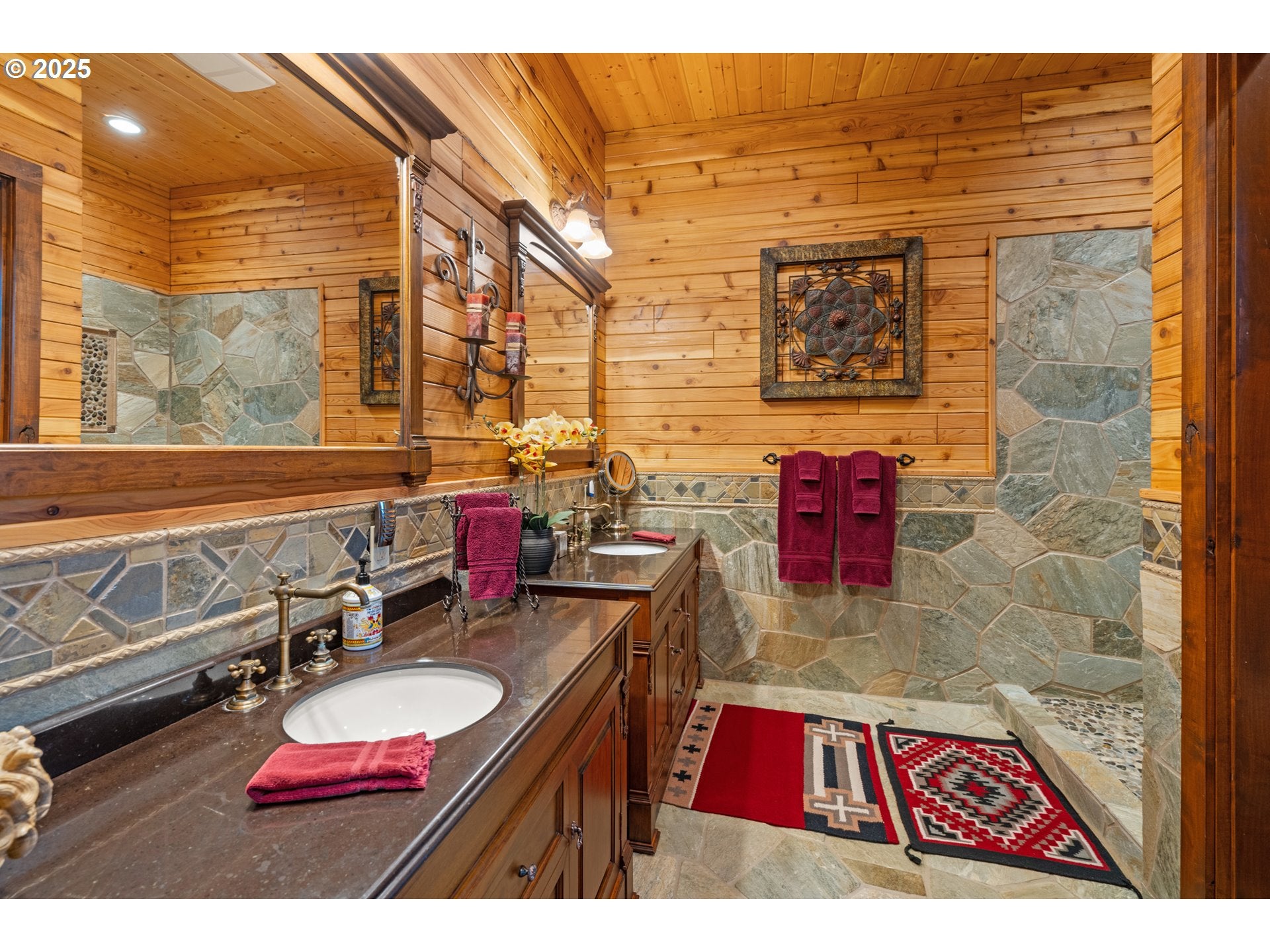 Gold Beach, Oregon, 97444, United States, 4 Bedrooms Bedrooms, ,5 BathroomsBathrooms,Residential,Active,2012238