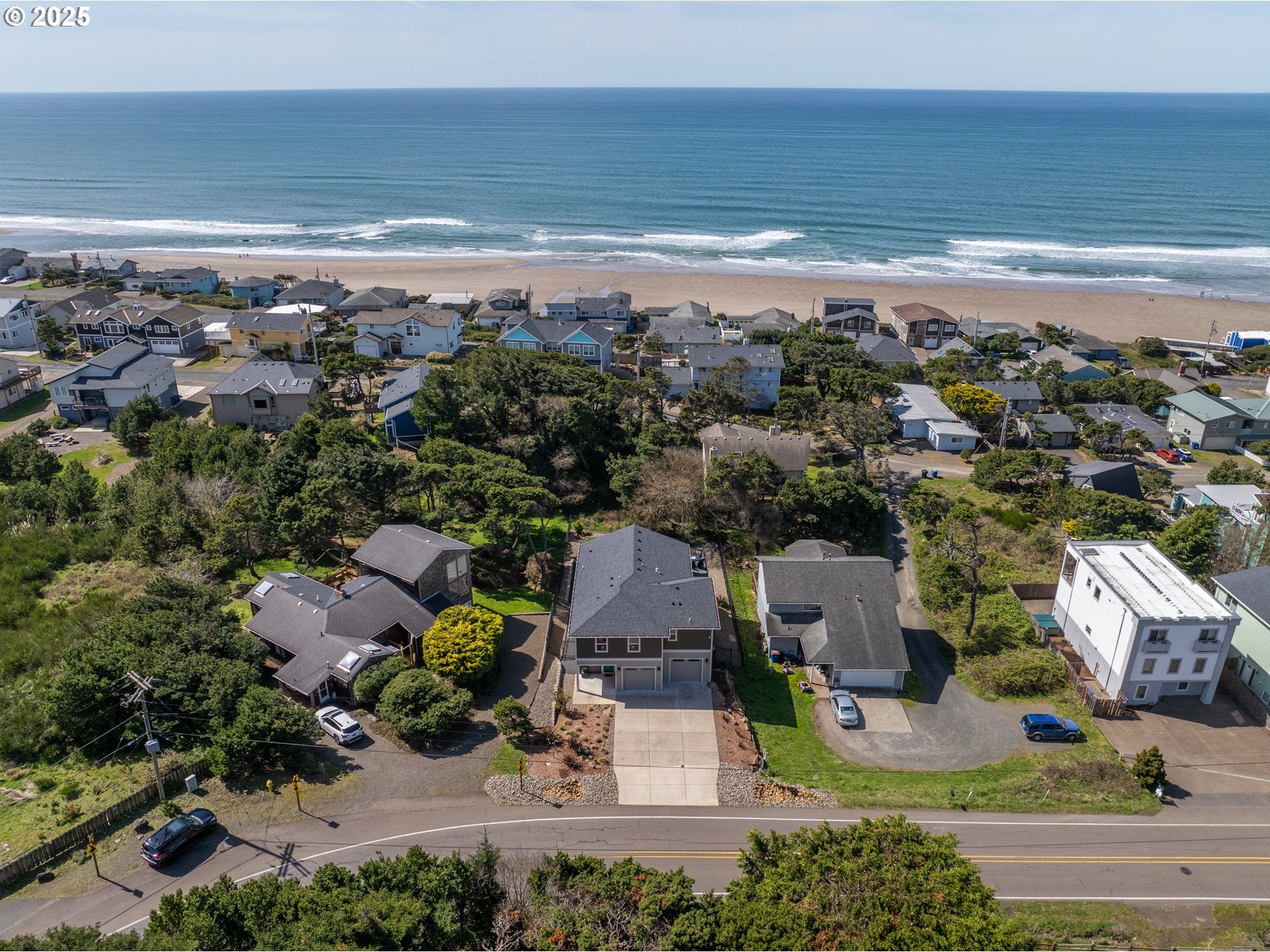 Lincoln City, Oregon, 97367, United States, ,3 BathroomsBathrooms,Residential,Active,1762851