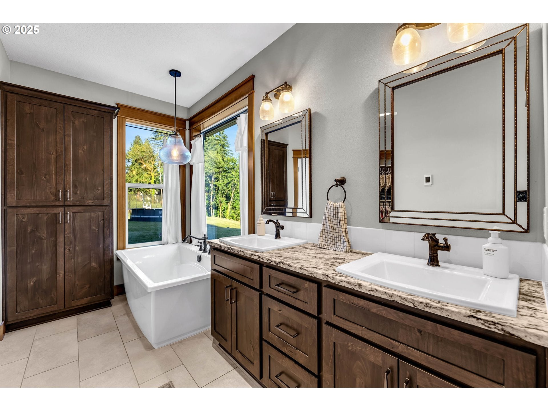 Battle Ground, Washington, 98604, United States, 4 Bedrooms Bedrooms, ,3 BathroomsBathrooms,Residential,Active,1852668