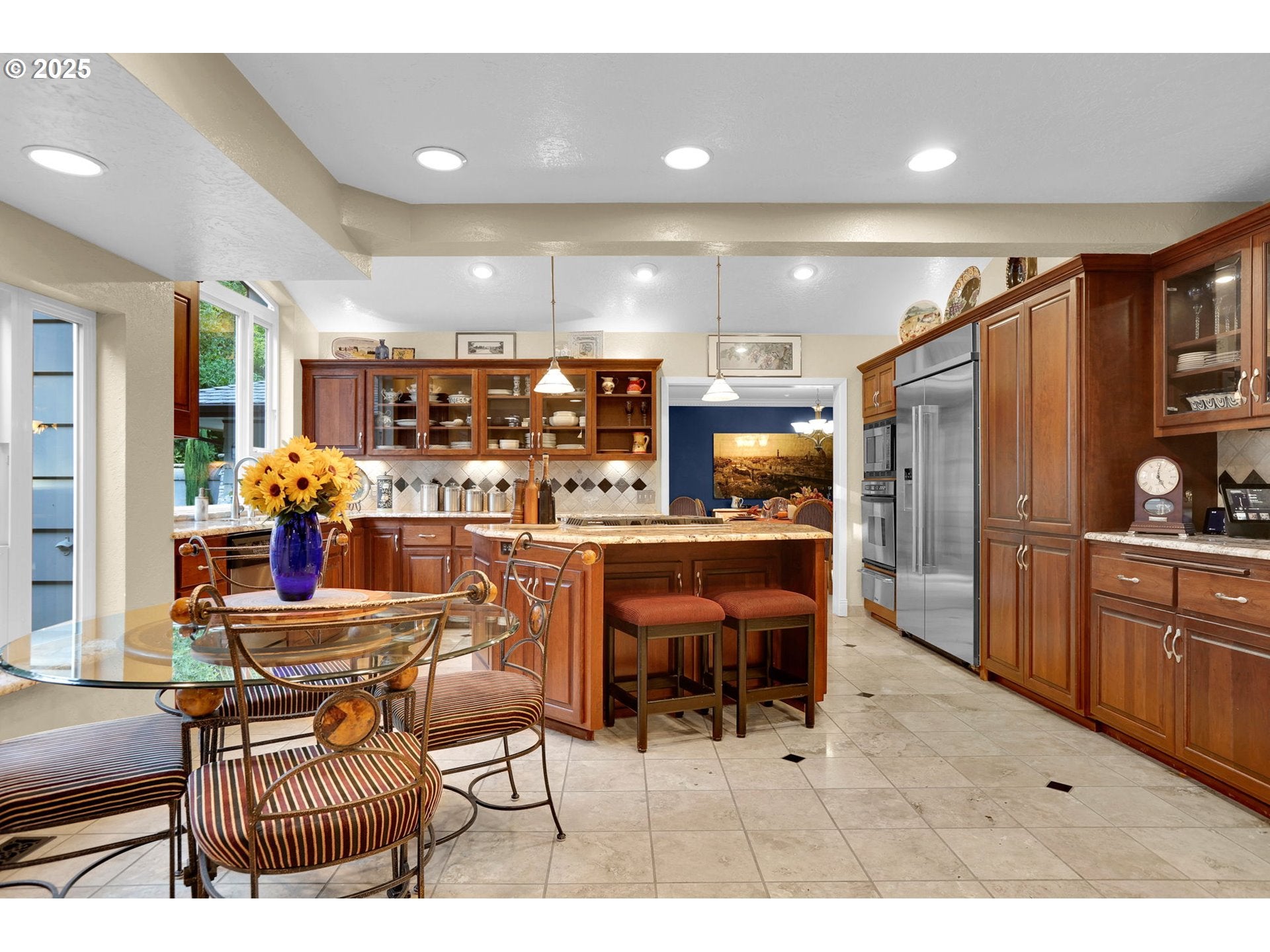 Eugene, Oregon, 97405, United States, 5 Bedrooms Bedrooms, ,4 BathroomsBathrooms,Residential,Active,1964513