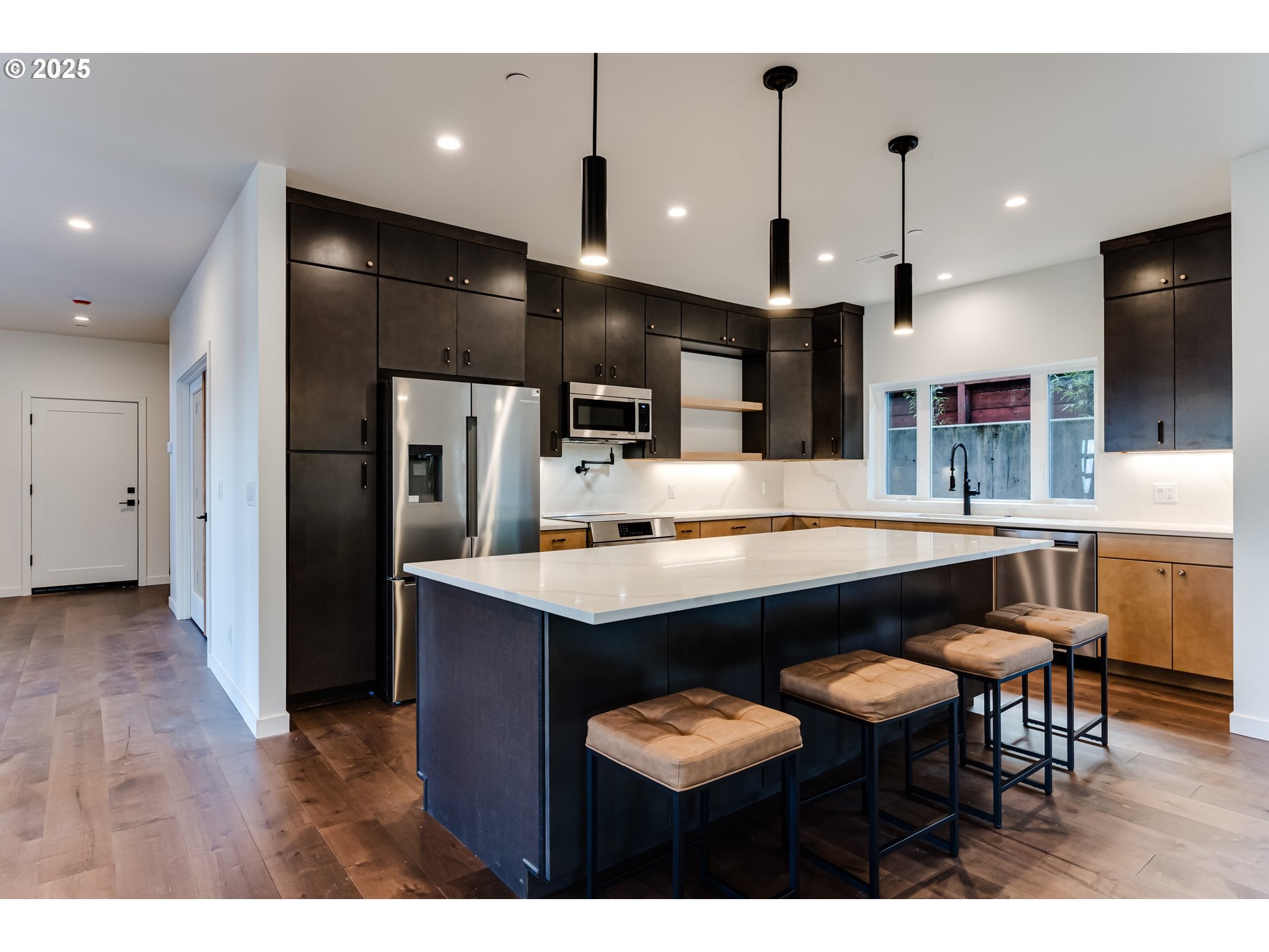 Eugene, Oregon, 97405, United States, 4 Bedrooms Bedrooms, ,3 BathroomsBathrooms,Residential,Active,2000223