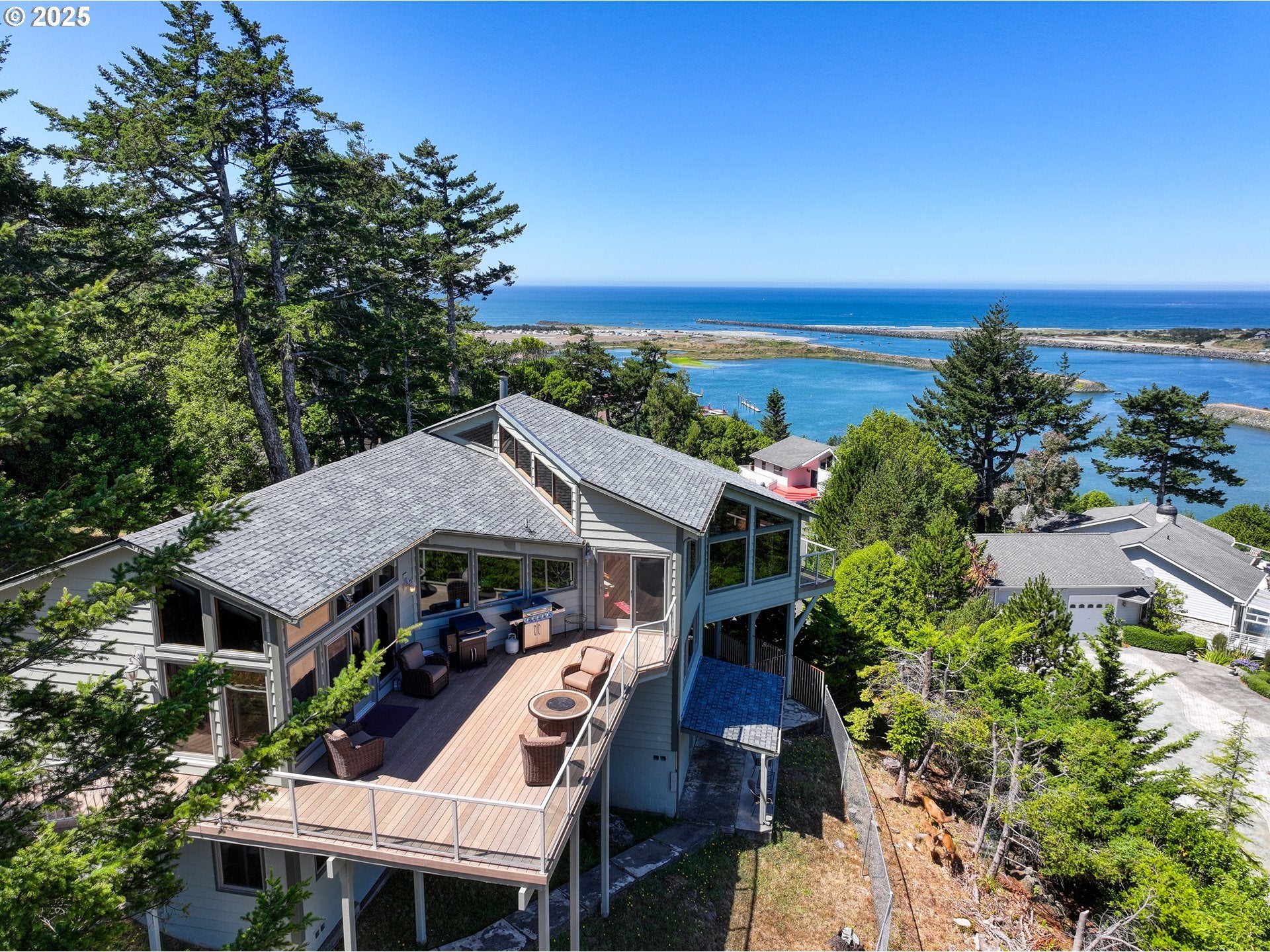 Gold Beach, Oregon, 97444, United States, 4 Bedrooms Bedrooms, ,3 BathroomsBathrooms,Residential,Active,1913016