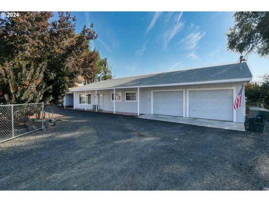 3010 NE RIVERSIDE AVE, PENDLETON, OR 97801 - Image 1