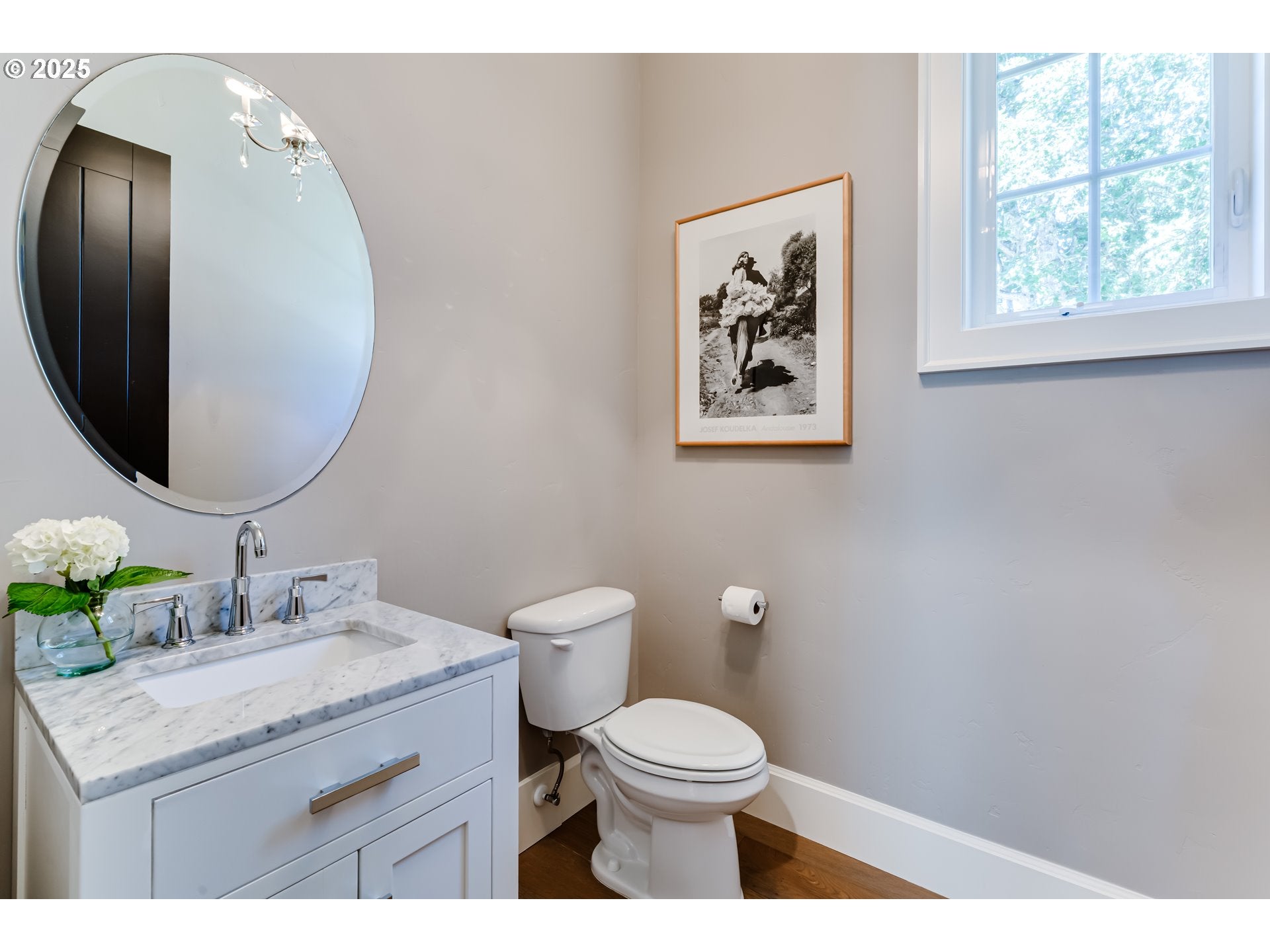 Eugene, Oregon, 97405, United States, ,5 BathroomsBathrooms,Residential,Active,1899898