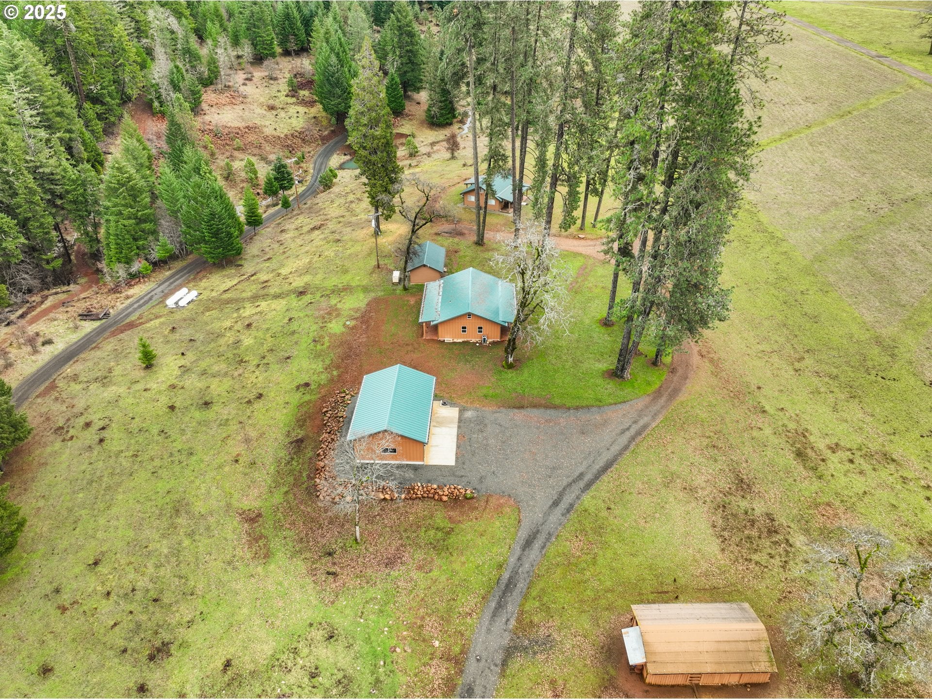 Idleyld Park, Oregon, 97447, United States, 10 Bedrooms Bedrooms, ,7 BathroomsBathrooms,Residential,Active,2017112