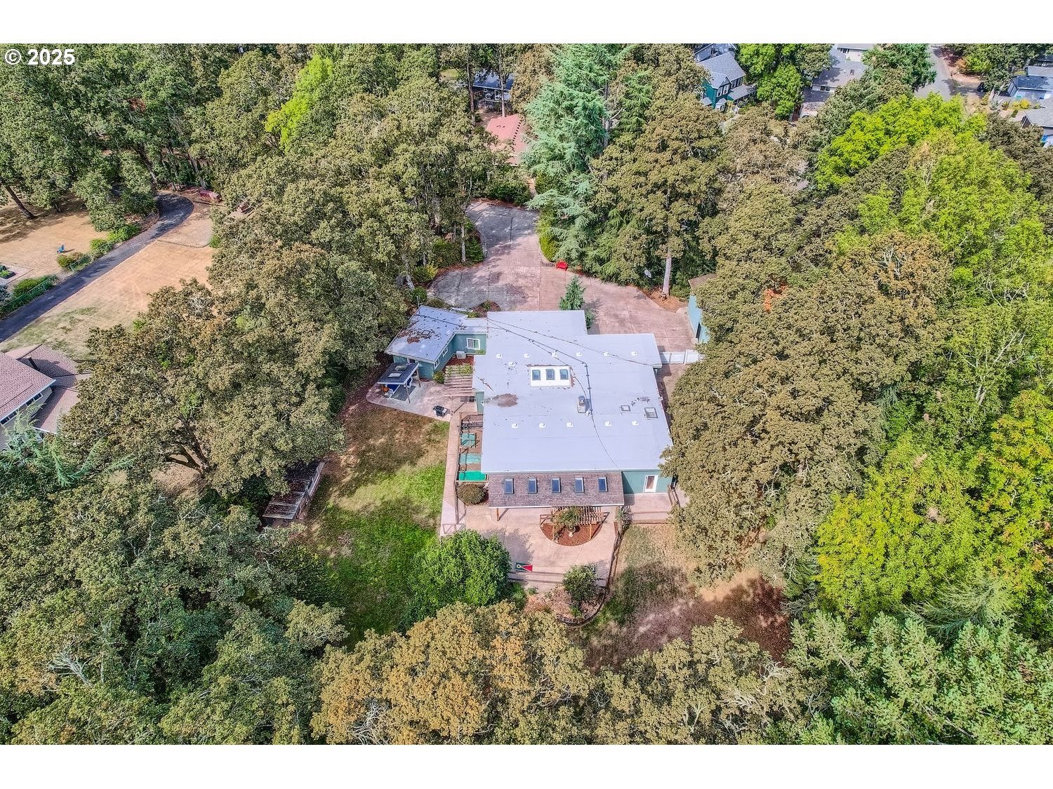 Milwaukie, Oregon, 97267, United States, 6 Bedrooms Bedrooms, ,4 BathroomsBathrooms,Residential,Active,1943802