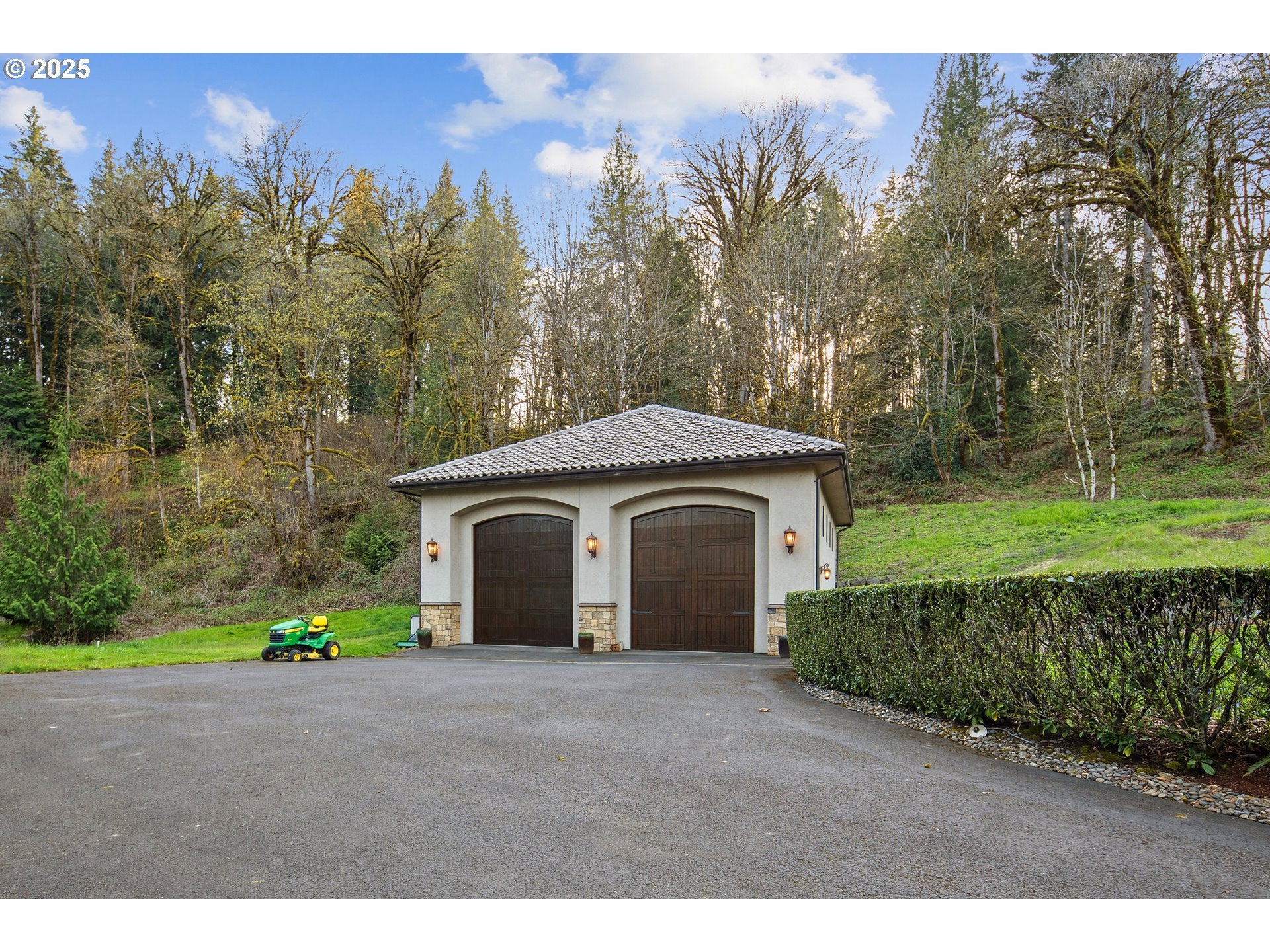 Oregon City, Oregon, 97045, United States, ,6 BathroomsBathrooms,Residential,Contingent,1764514