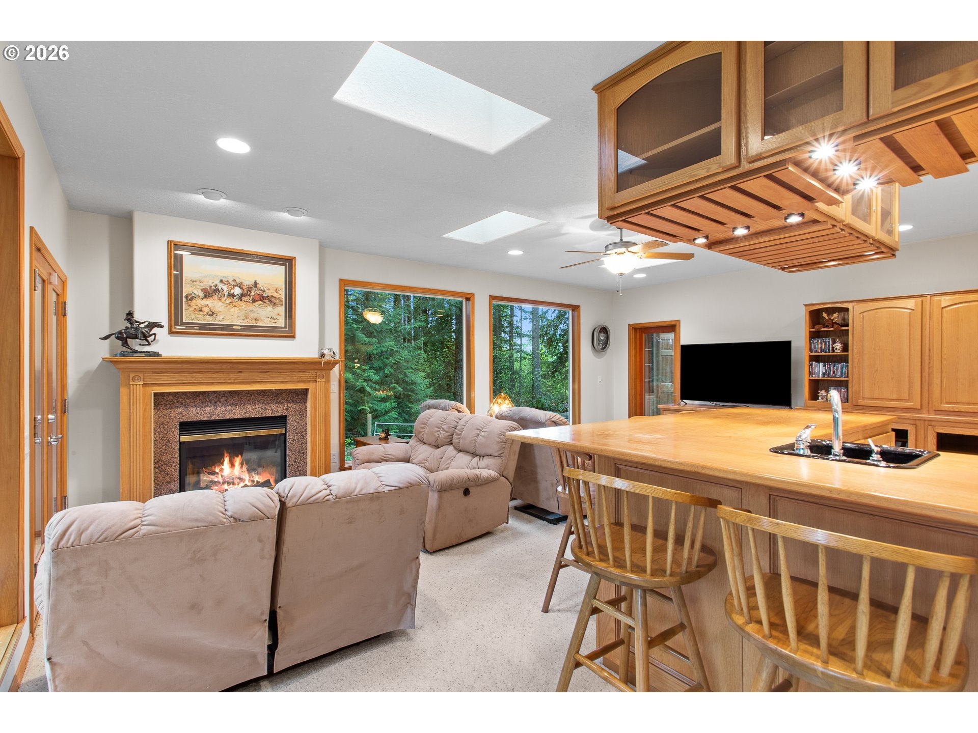 Corbett, Oregon, 97019, United States, 3 Bedrooms Bedrooms, ,3 BathroomsBathrooms,Residential,Active,2043115