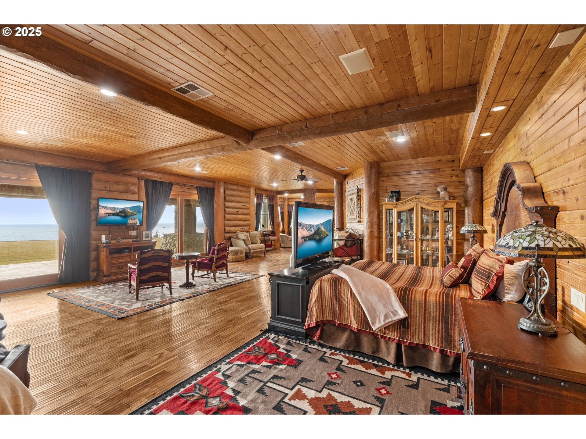 Gold Beach, Oregon, 97444, United States, 4 Bedrooms Bedrooms, ,5 BathroomsBathrooms,Residential,Active,1764520