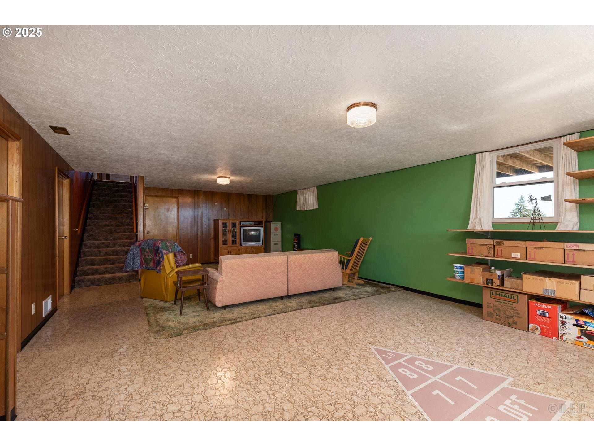 Scappoose, Oregon, 97056, United States, 4 Bedrooms Bedrooms, ,2 BathroomsBathrooms,Residential,Active,1914619