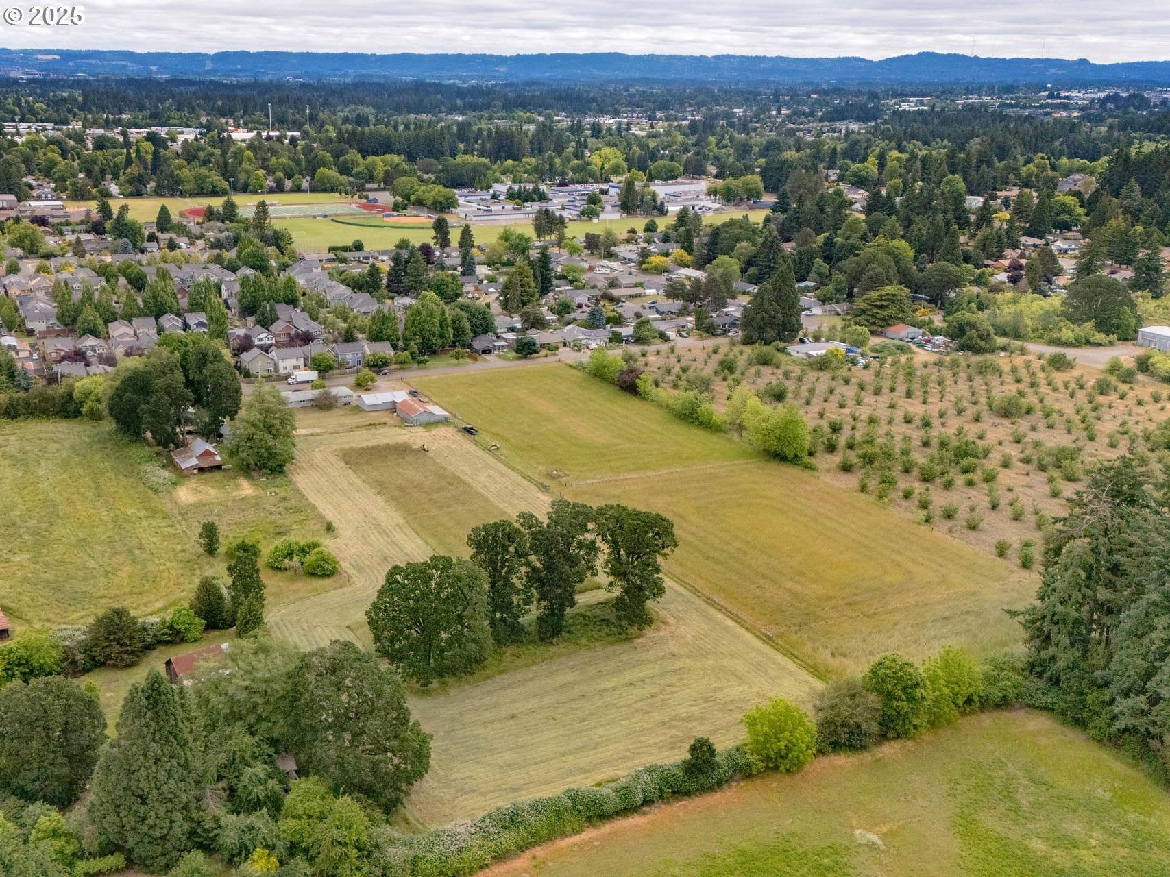 Hillsboro, Oregon, 97123, United States, 3 Bedrooms Bedrooms, ,2 BathroomsBathrooms,Residential,Active,1849541