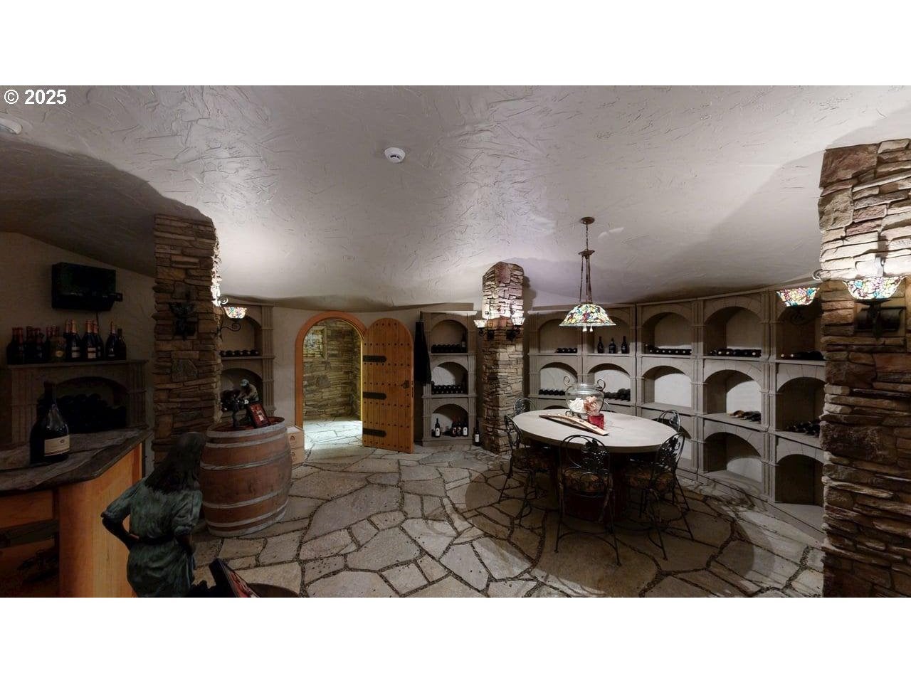 Gold Beach, Oregon, 97444, United States, 3 Bedrooms Bedrooms, ,6 BathroomsBathrooms,Residential,Active,1953281
