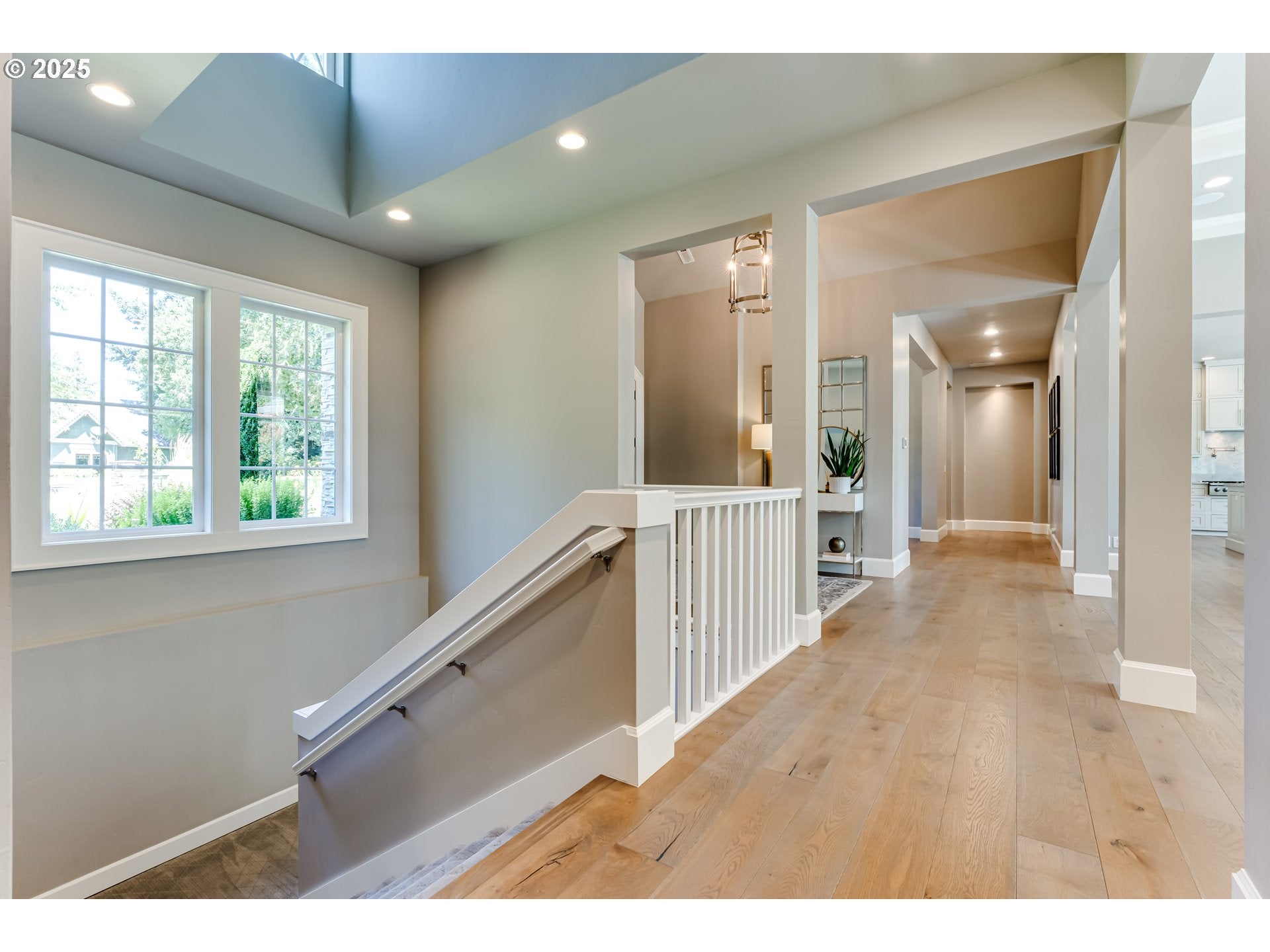 Eugene, Oregon, 97405, United States, ,5 BathroomsBathrooms,Residential,Active,1899898