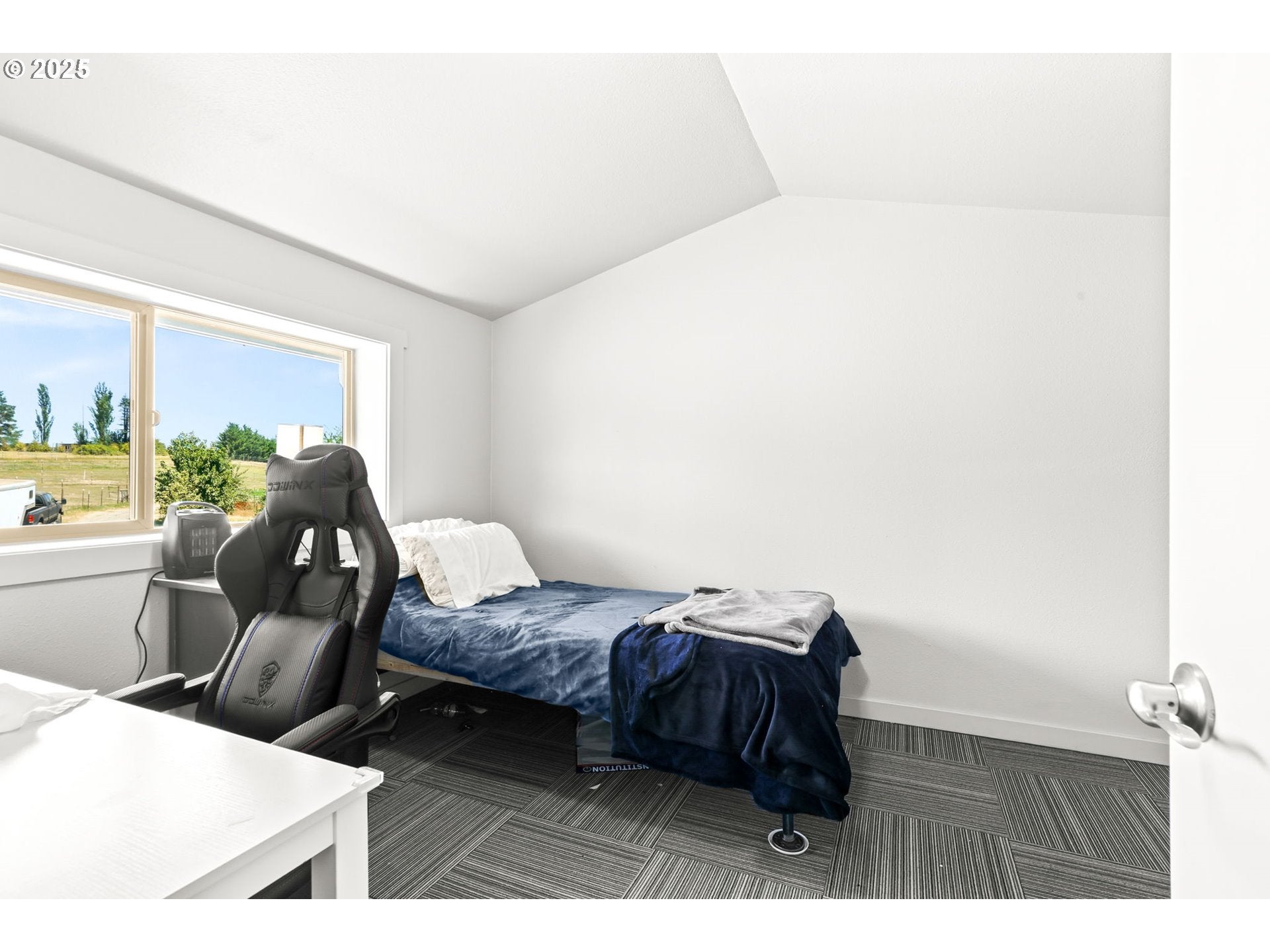 Troutdale, Oregon, 97060, United States, 4 Bedrooms Bedrooms, ,3 BathroomsBathrooms,Residential,Active,1898028