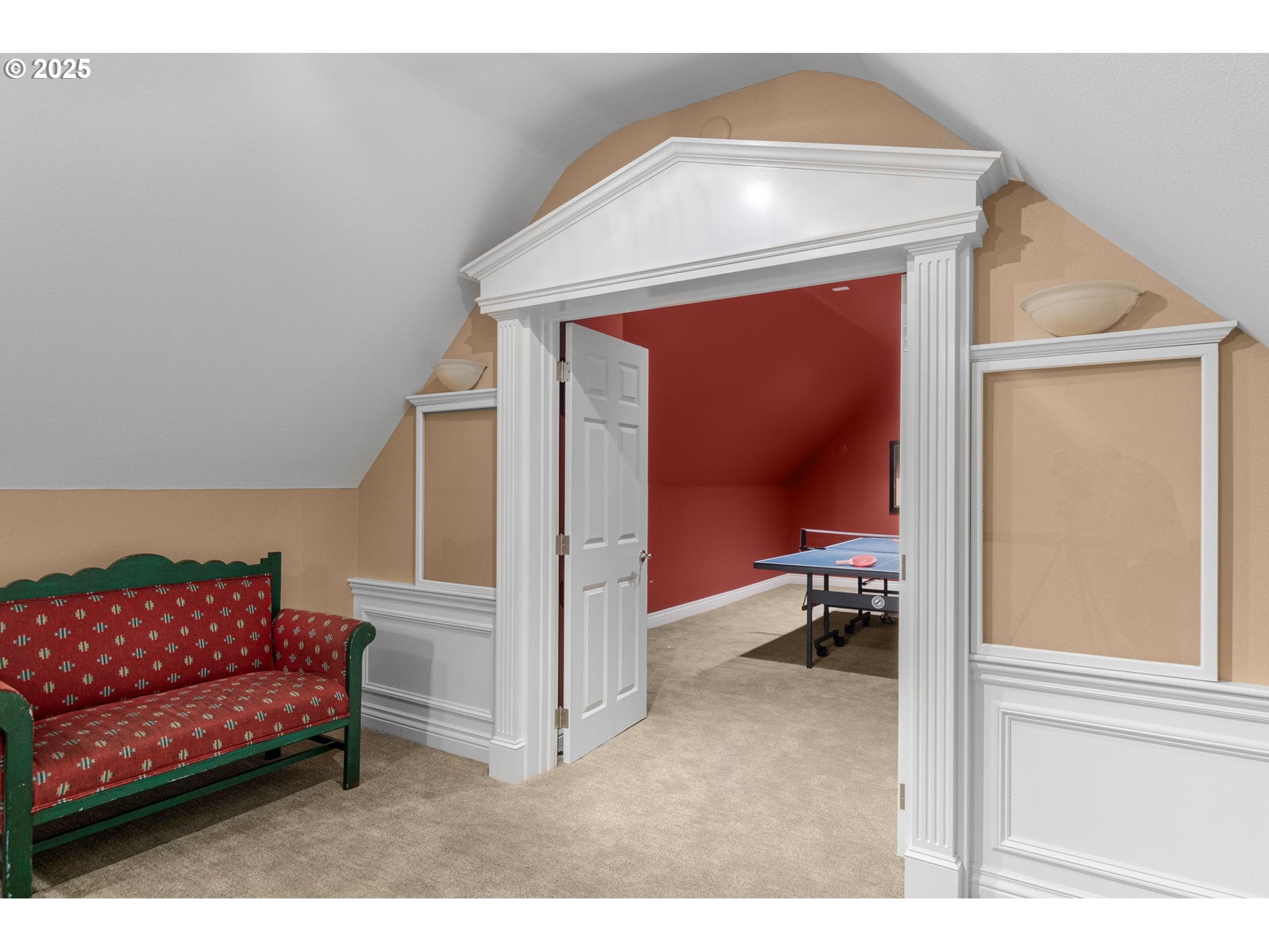 Portland, Oregon, 97229, United States, 5 Bedrooms Bedrooms, ,6 BathroomsBathrooms,Residential,Active,1894169