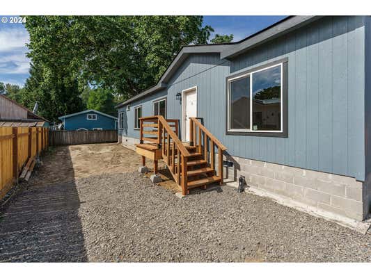 1403 S 4TH AVE, KELSO, WA 98626 - Image 1