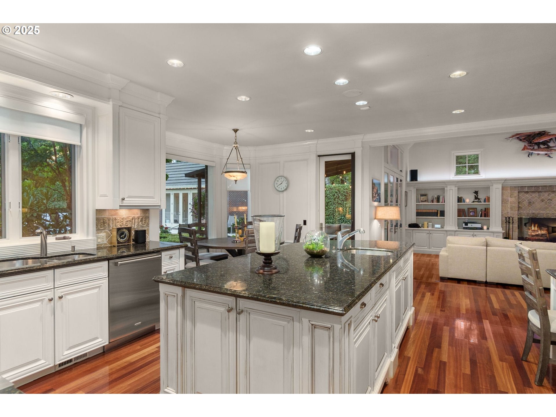 Portland, Oregon, 97229, United States, 5 Bedrooms Bedrooms, ,6 BathroomsBathrooms,Residential,Active,1894169