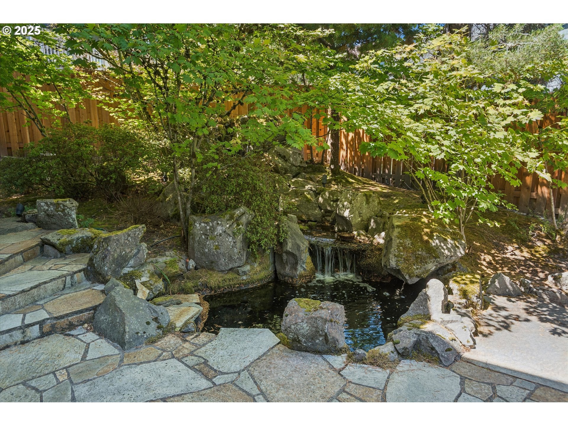 Lake Oswego, Oregon, 97034, United States, 4 Bedrooms Bedrooms, ,5 BathroomsBathrooms,Residential,Active,1914922
