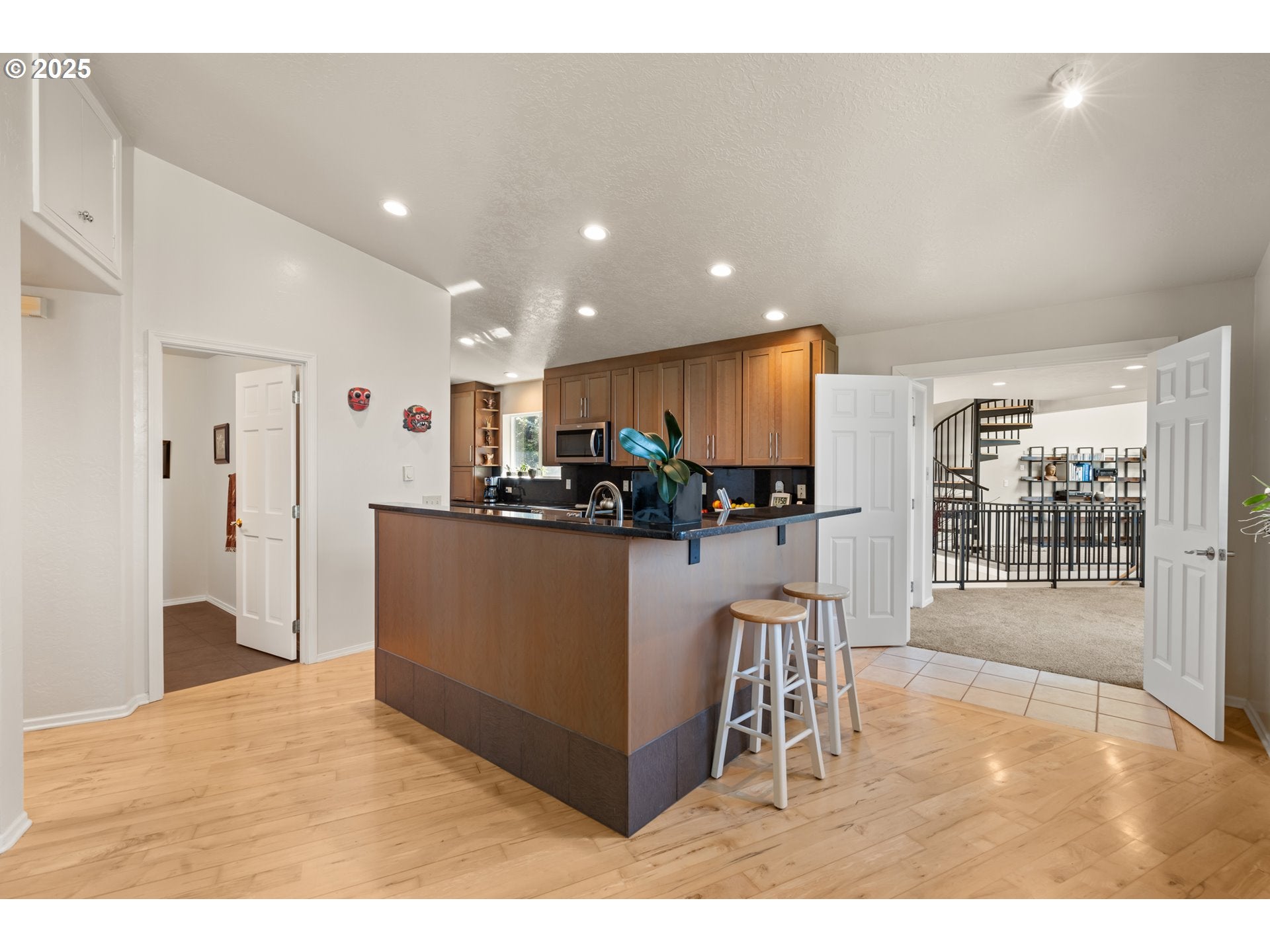 Gold Beach, Oregon, 97444, United States, 5 Bedrooms Bedrooms, ,4 BathroomsBathrooms,Residential,Active,2000208