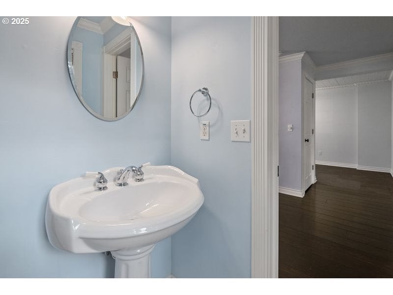 Lake Oswego, Oregon, 97034, United States, ,3 BathroomsBathrooms,Residential,Active,1899903