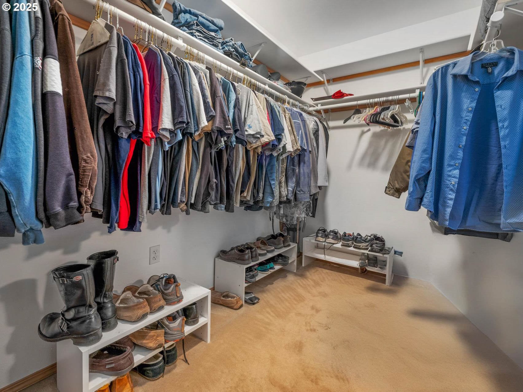 Gaston, Oregon, 97119, United States, 2 Bedrooms Bedrooms, ,3 BathroomsBathrooms,Residential,Active,1860287