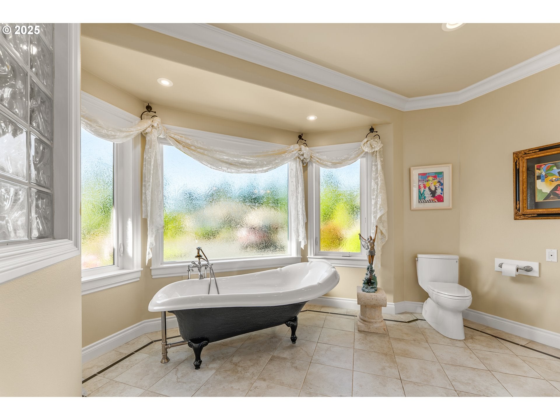Roseburg, Oregon, 97471, United States, ,3 BathroomsBathrooms,Residential,Active,1828697