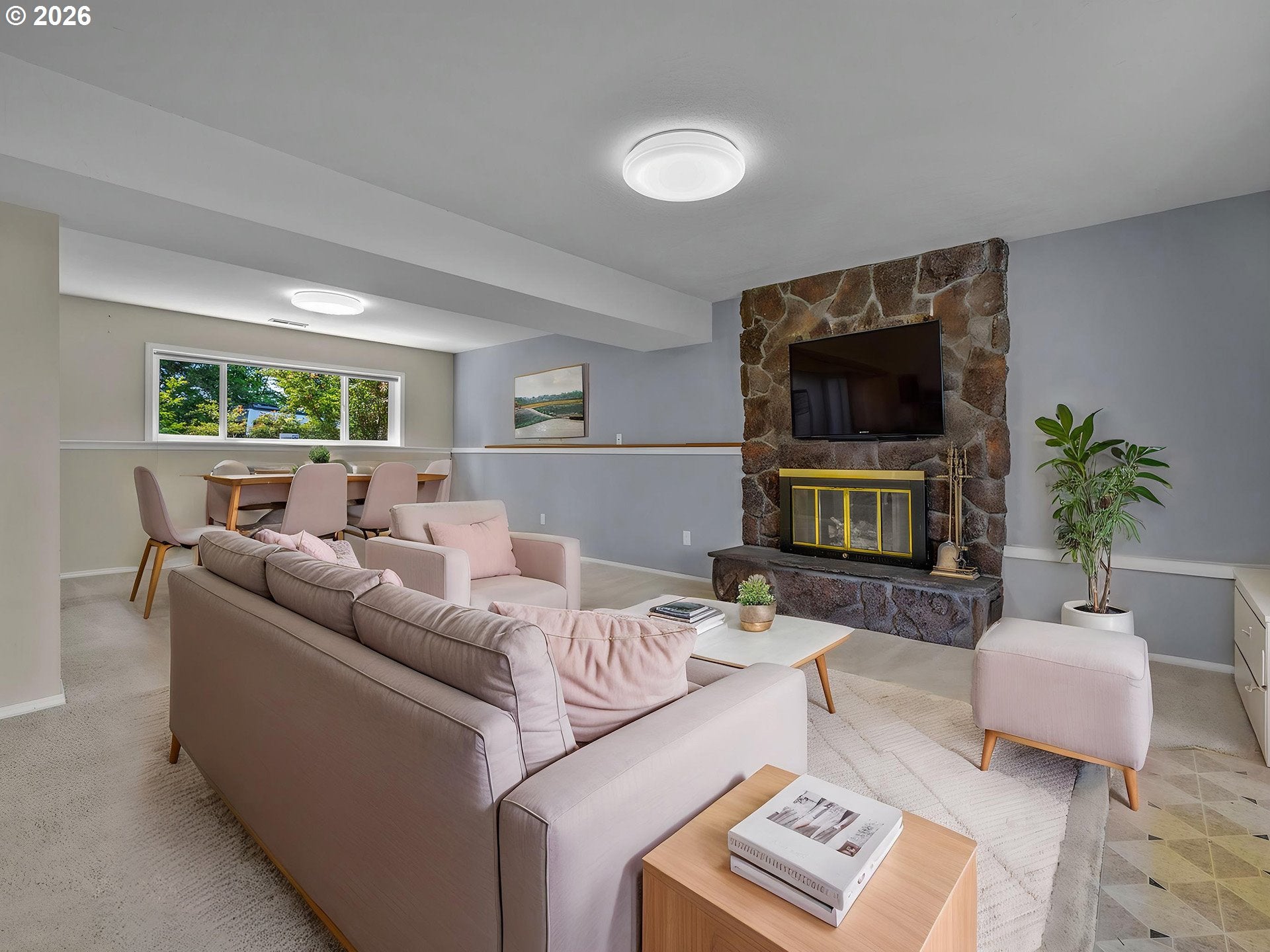 Hillsboro, Oregon, 97123, United States, 5 Bedrooms Bedrooms, ,3 BathroomsBathrooms,Residential,Active,2044567