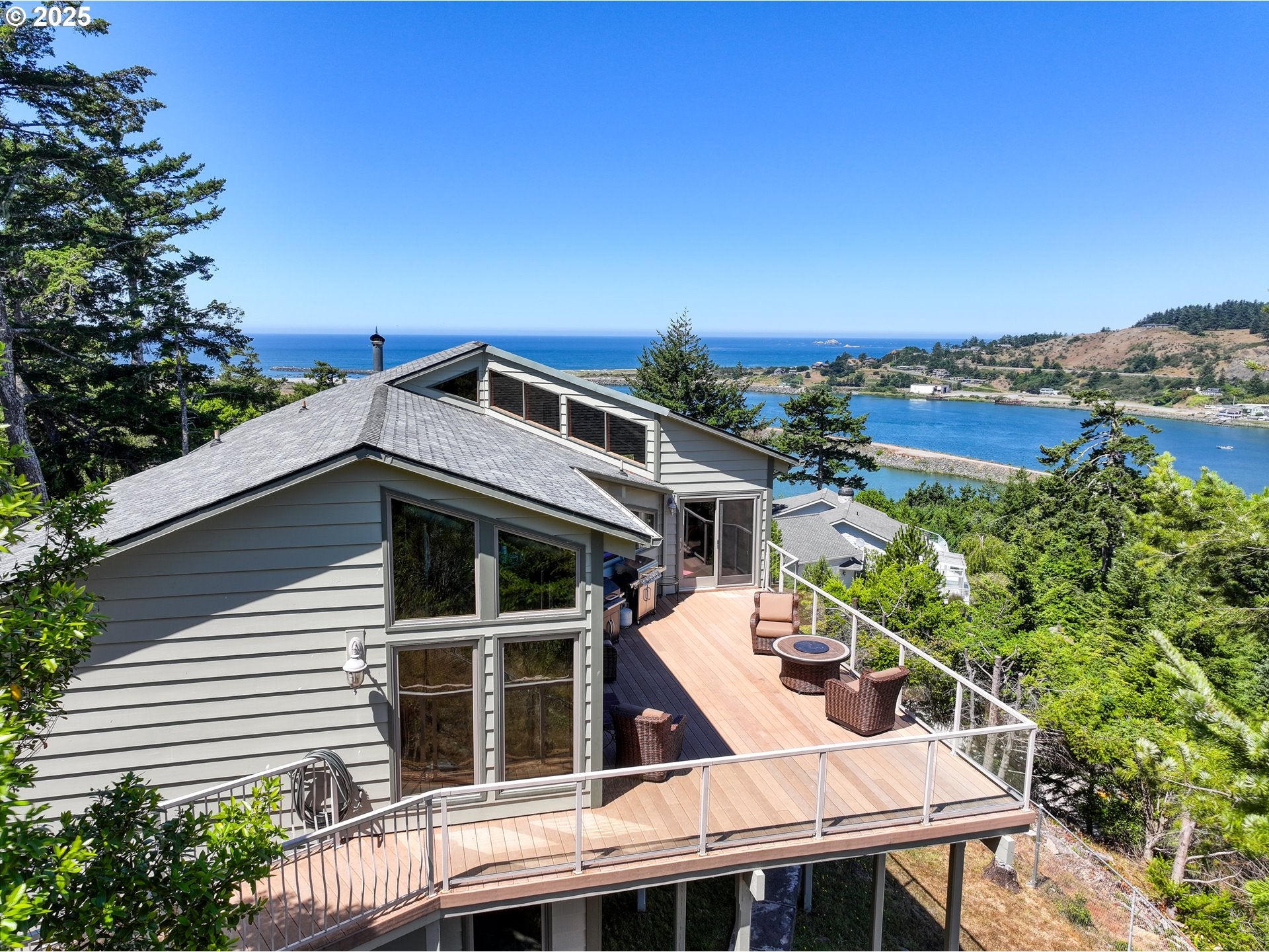 Gold Beach, Oregon, 97444, United States, 4 Bedrooms Bedrooms, ,3 BathroomsBathrooms,Residential,Active,1913016 Gold Beach, Oregon, 97444, United States, 4 Bedrooms Bedrooms, ,3 BathroomsBathrooms,Residential,Active,1913016