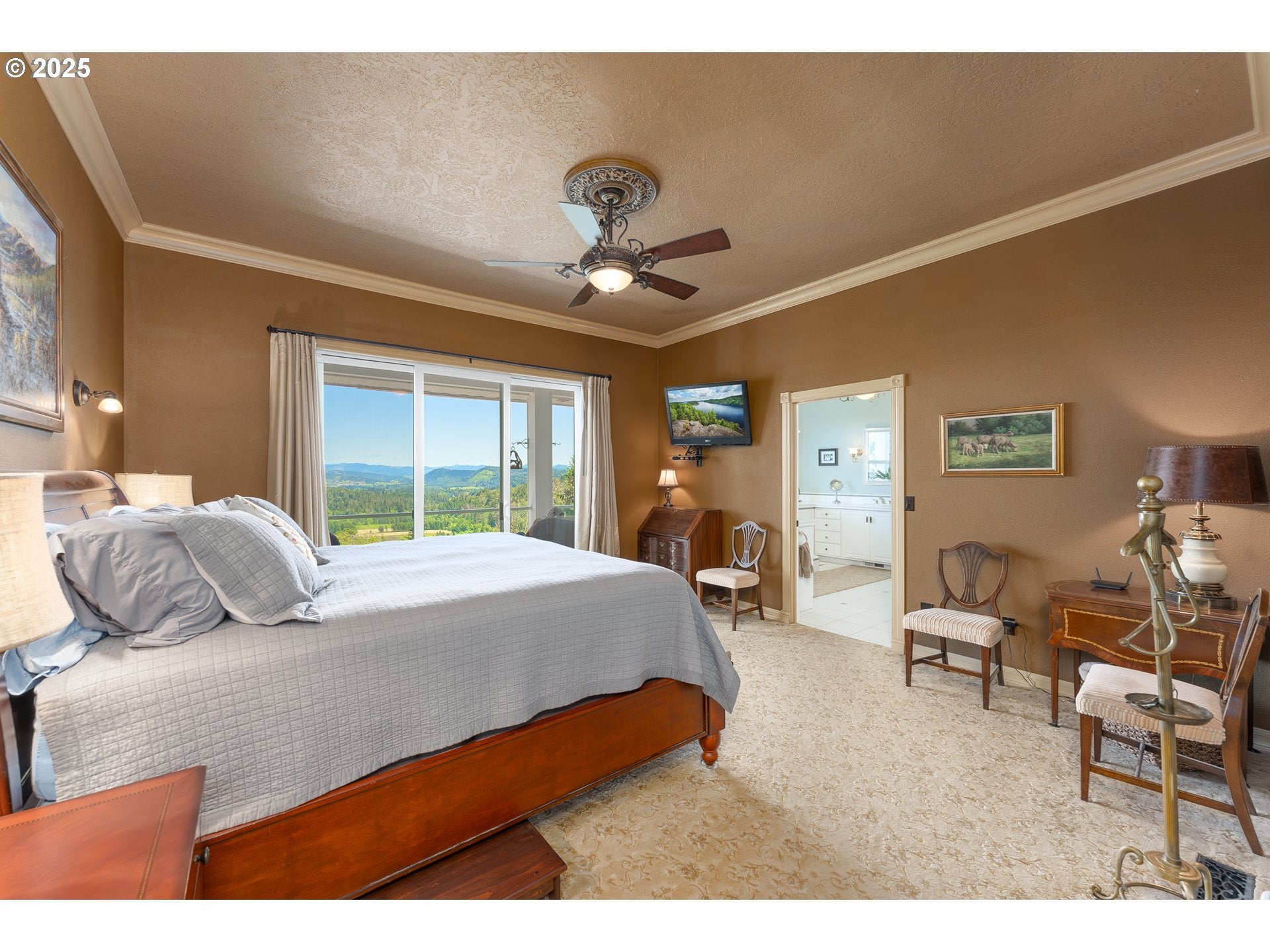 Roseburg, Oregon, 97471, United States, 4 Bedrooms Bedrooms, ,4 BathroomsBathrooms,Residential,Active,1800177