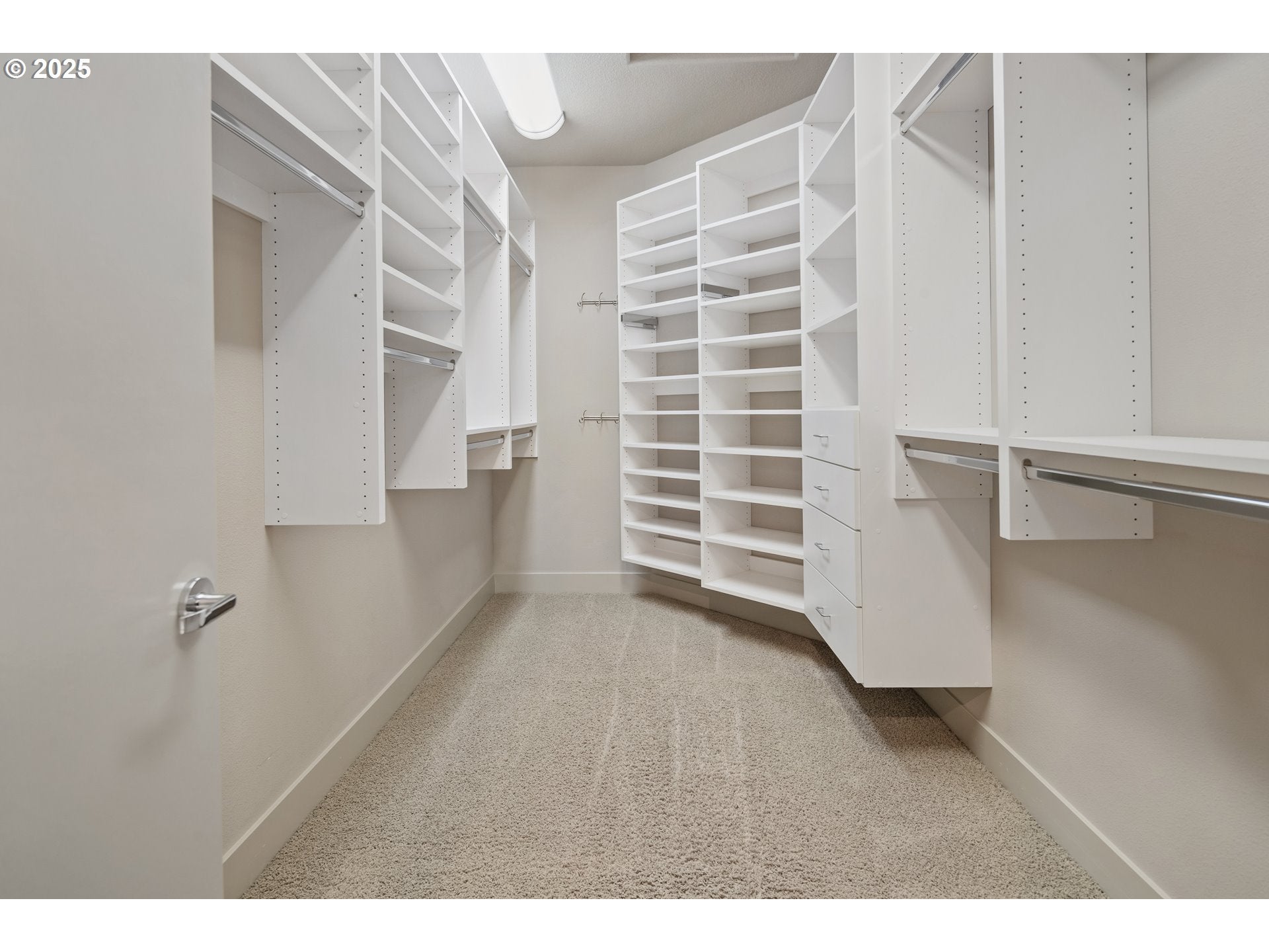 Portland, Oregon, 97229, United States, 4 Bedrooms Bedrooms, ,4 BathroomsBathrooms,Residential,Active,1945335