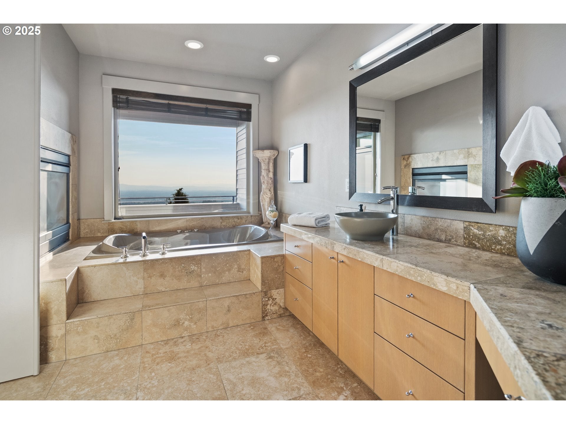 Portland, Oregon, 97229, United States, 4 Bedrooms Bedrooms, ,4 BathroomsBathrooms,Residential,Active,1945335