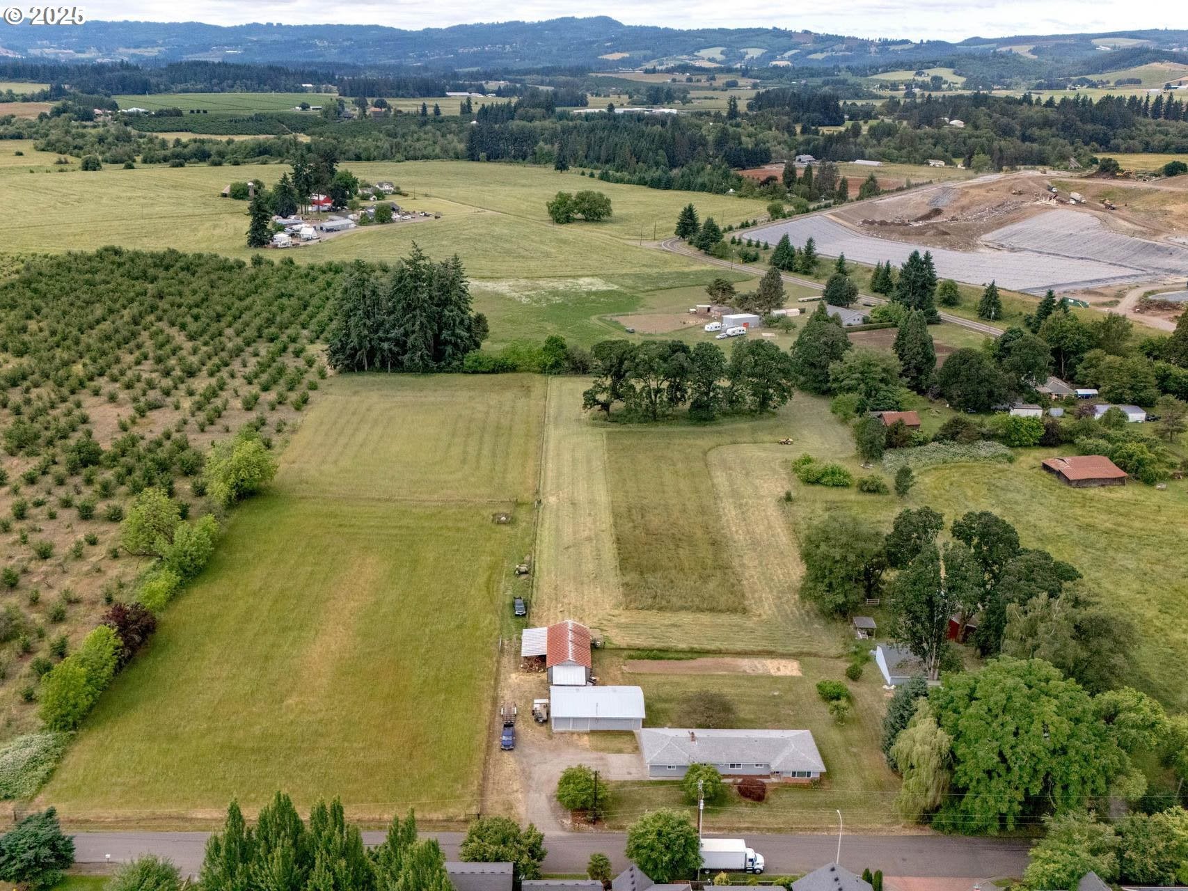 Hillsboro, Oregon, 97123, United States, 3 Bedrooms Bedrooms, ,2 BathroomsBathrooms,Residential,Active,1849541
