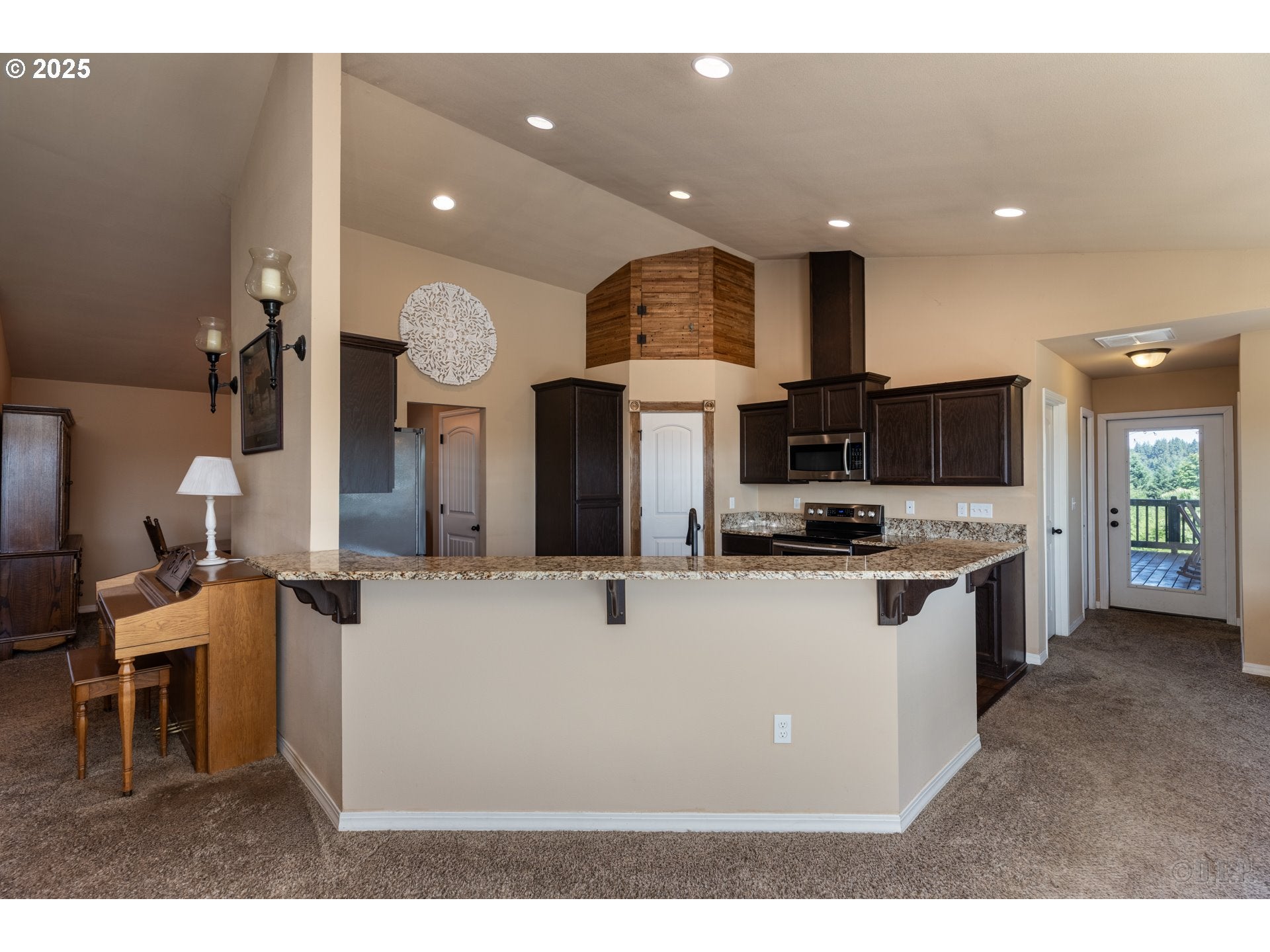 St. Helens, Oregon, 97051, United States, ,4 BathroomsBathrooms,Residential,Active,1888504