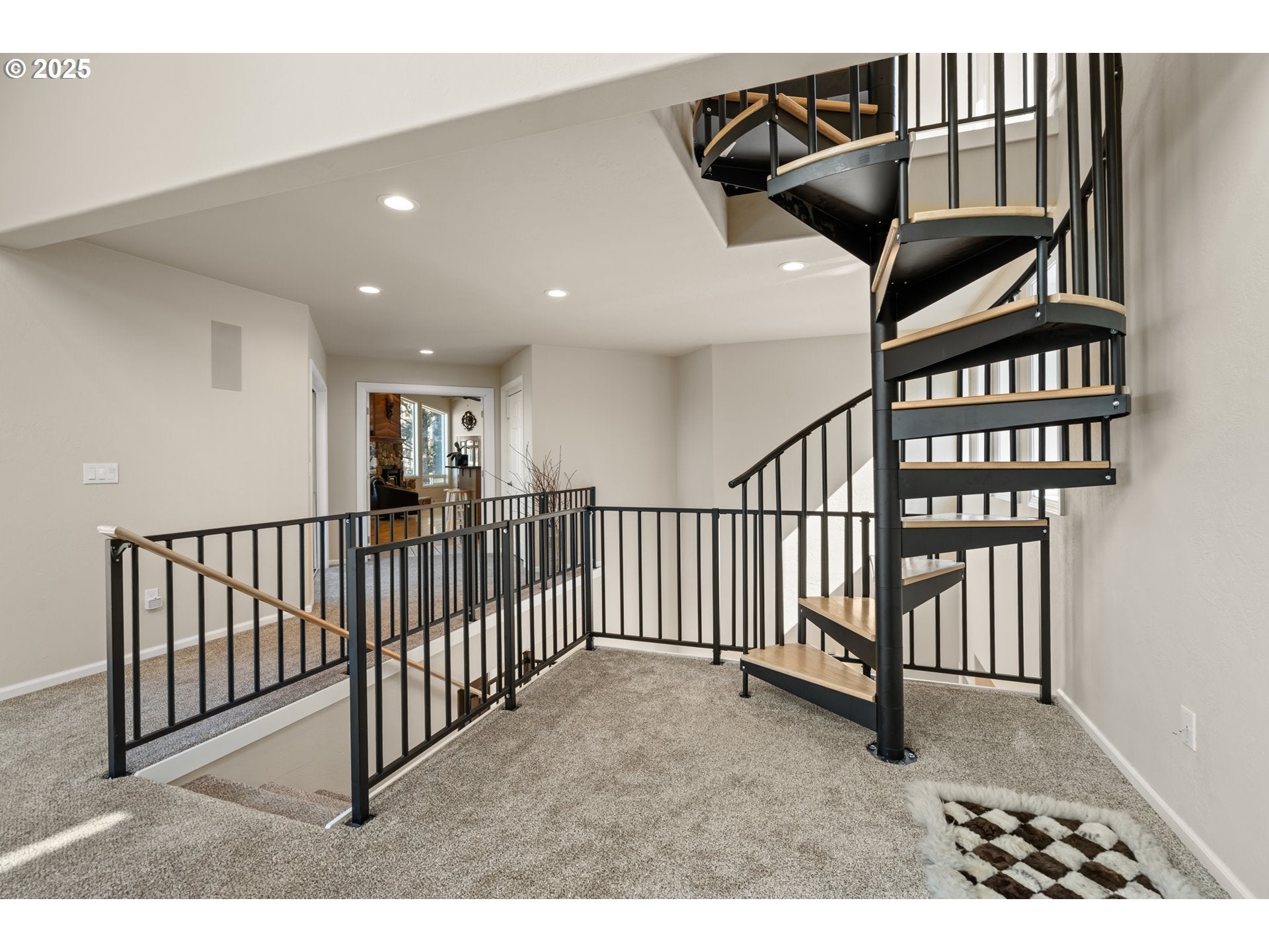 Gold Beach, Oregon, 97444, United States, 5 Bedrooms Bedrooms, ,4 BathroomsBathrooms,Residential,Active,2000208