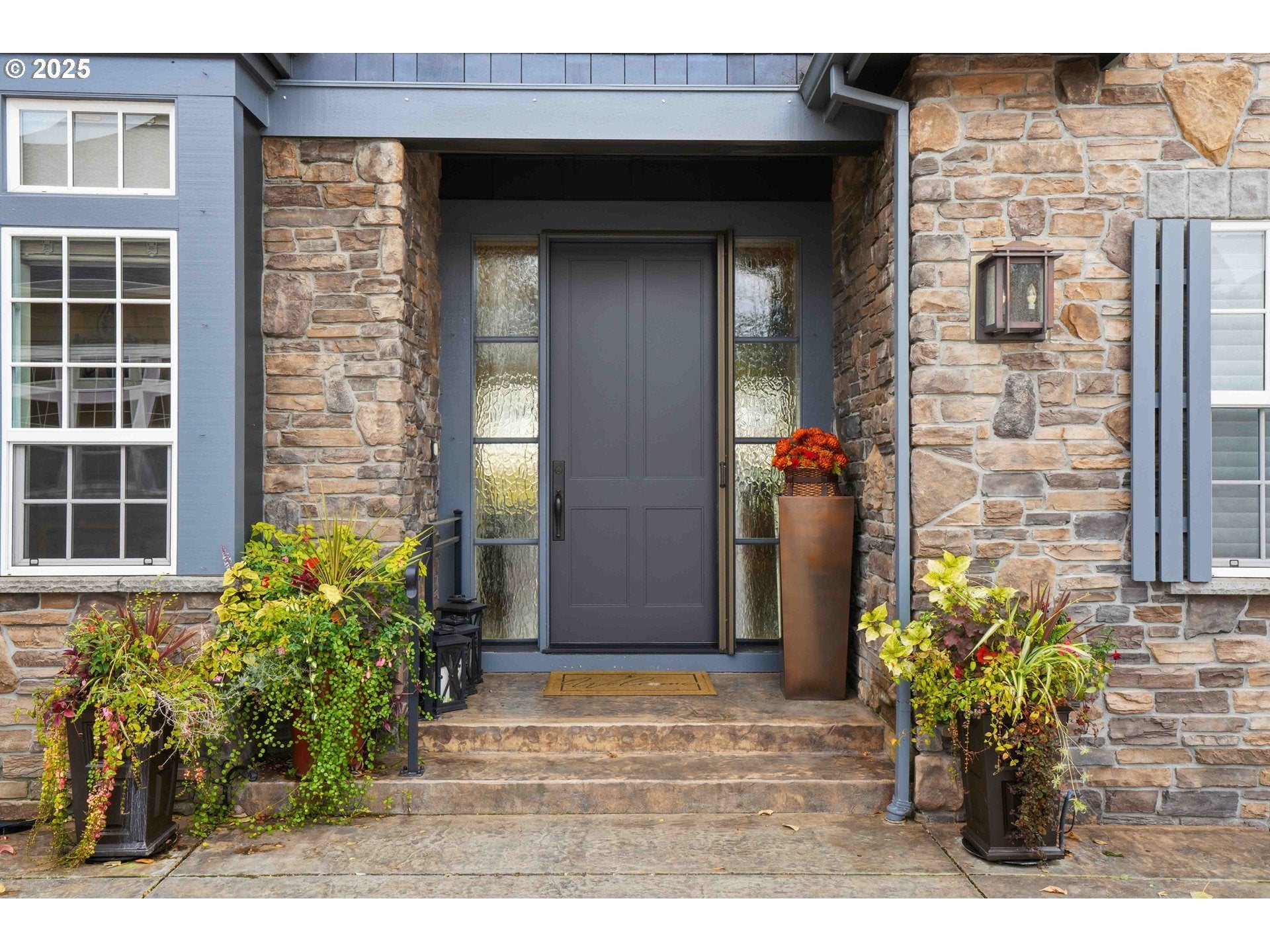 Vancouver, Washington, 98661, United States, 4 Bedrooms Bedrooms, ,7 BathroomsBathrooms,Residential,Active,1985581