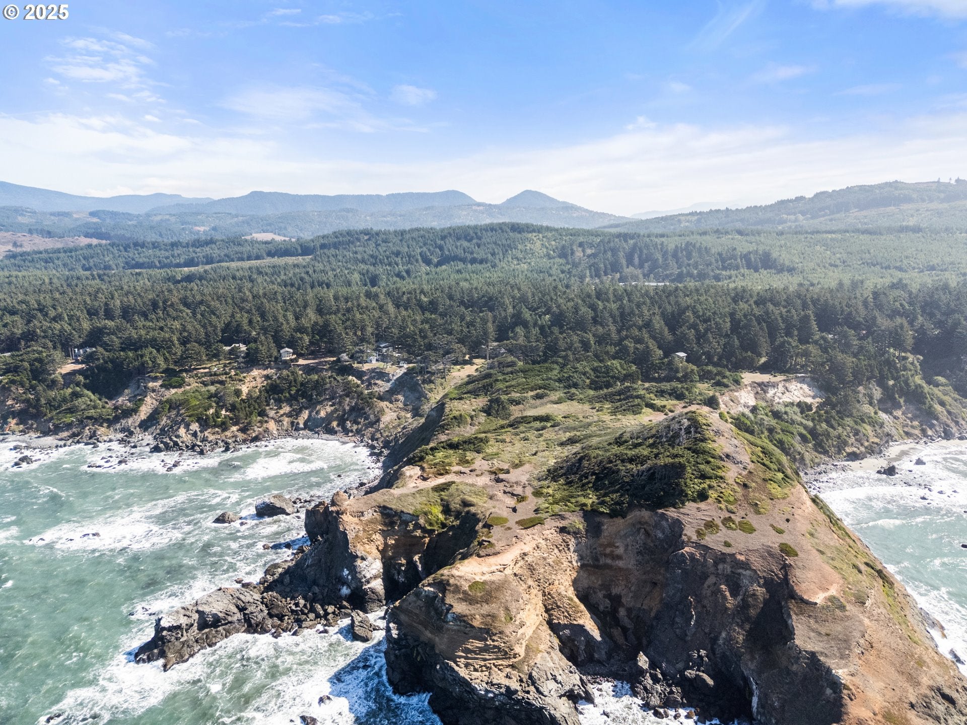 Gold Beach, Oregon, 97444, United States, 5 Bedrooms Bedrooms, ,4 BathroomsBathrooms,Residential,Active,2000208