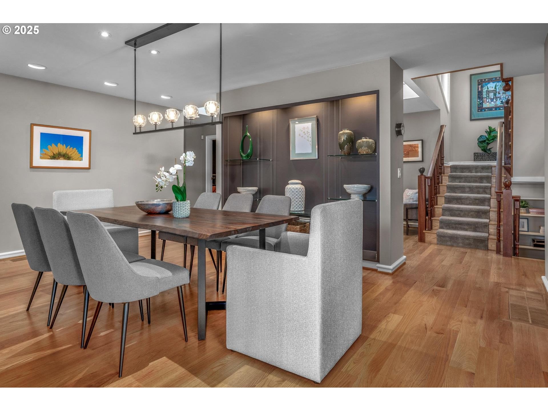 Portland, Oregon, 97225, United States, 4 Bedrooms Bedrooms, ,5 BathroomsBathrooms,Residential,Active,1936425