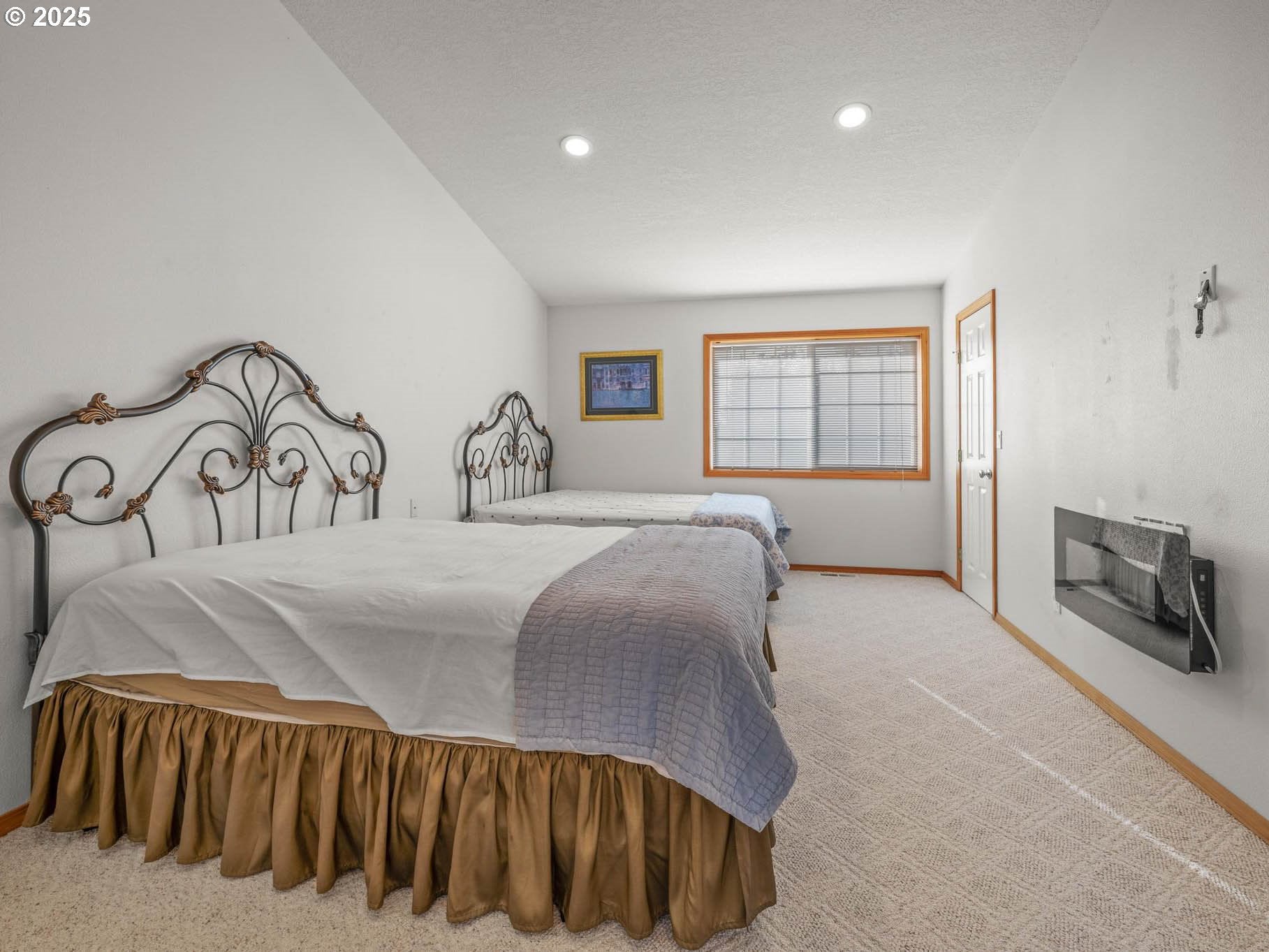 North Plains, Oregon, 97133, United States, 5 Bedrooms Bedrooms, ,4 BathroomsBathrooms,Residential,Active,1764071