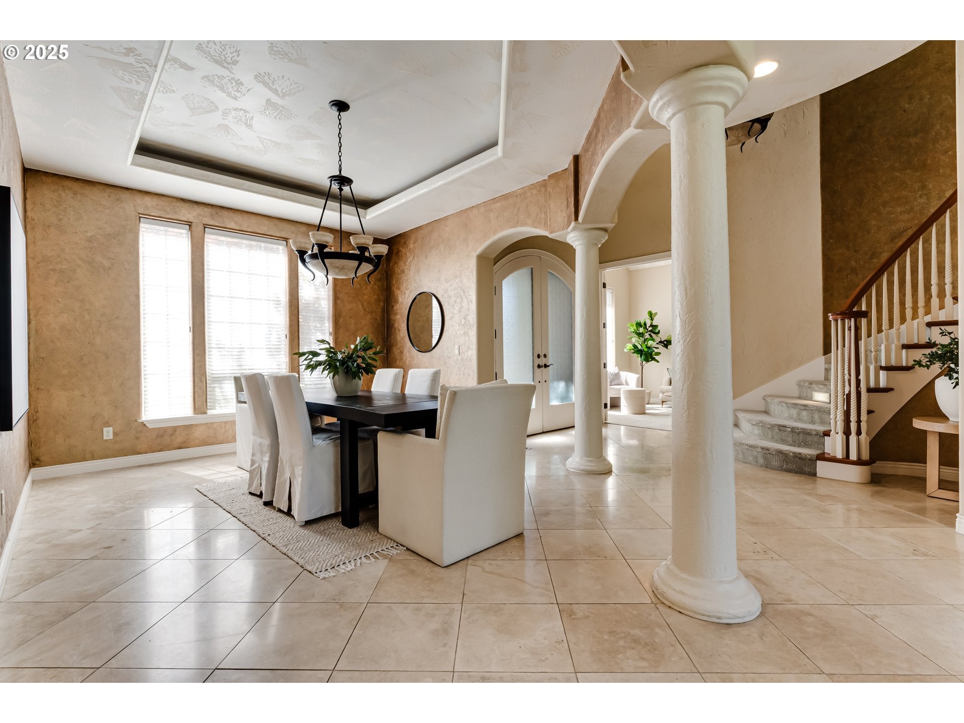 Eugene, Oregon, 97401, United States, 4 Bedrooms Bedrooms, ,4 BathroomsBathrooms,Residential,Active,1886816