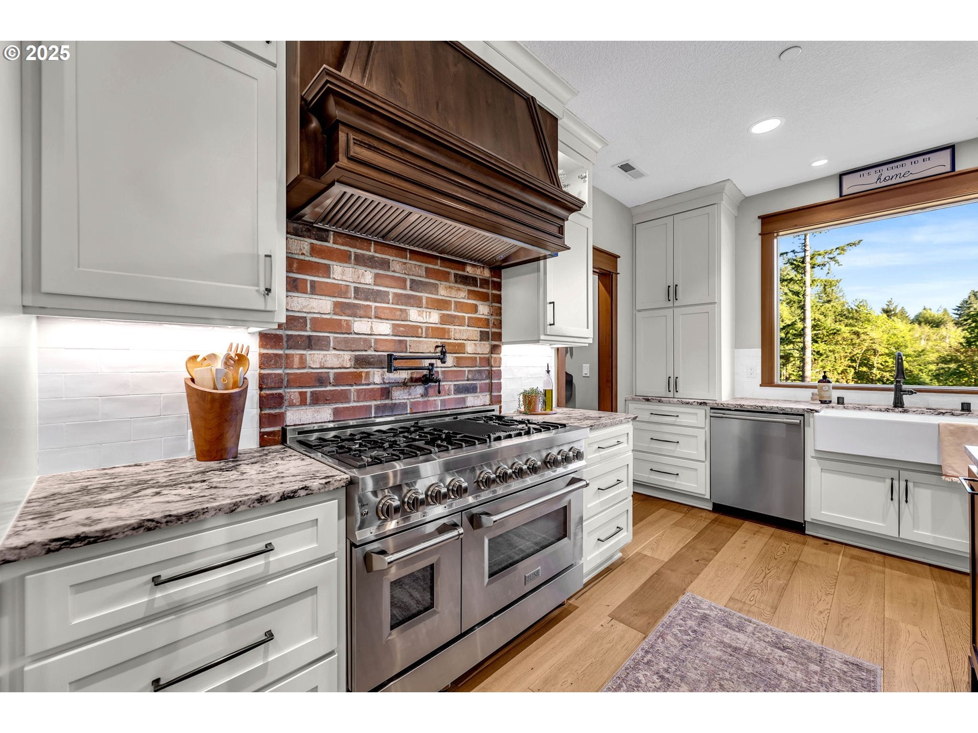 Battle Ground, Washington, 98604, United States, 4 Bedrooms Bedrooms, ,3 BathroomsBathrooms,Residential,Active,1852668