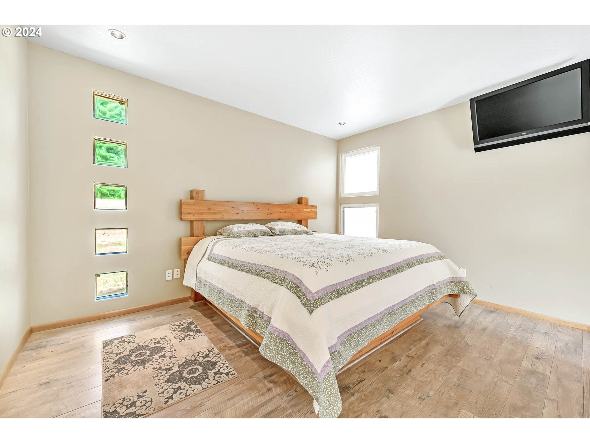 Pleasant Hill, Oregon, 97455, United States, ,3 BathroomsBathrooms,Residential,Active,1704809