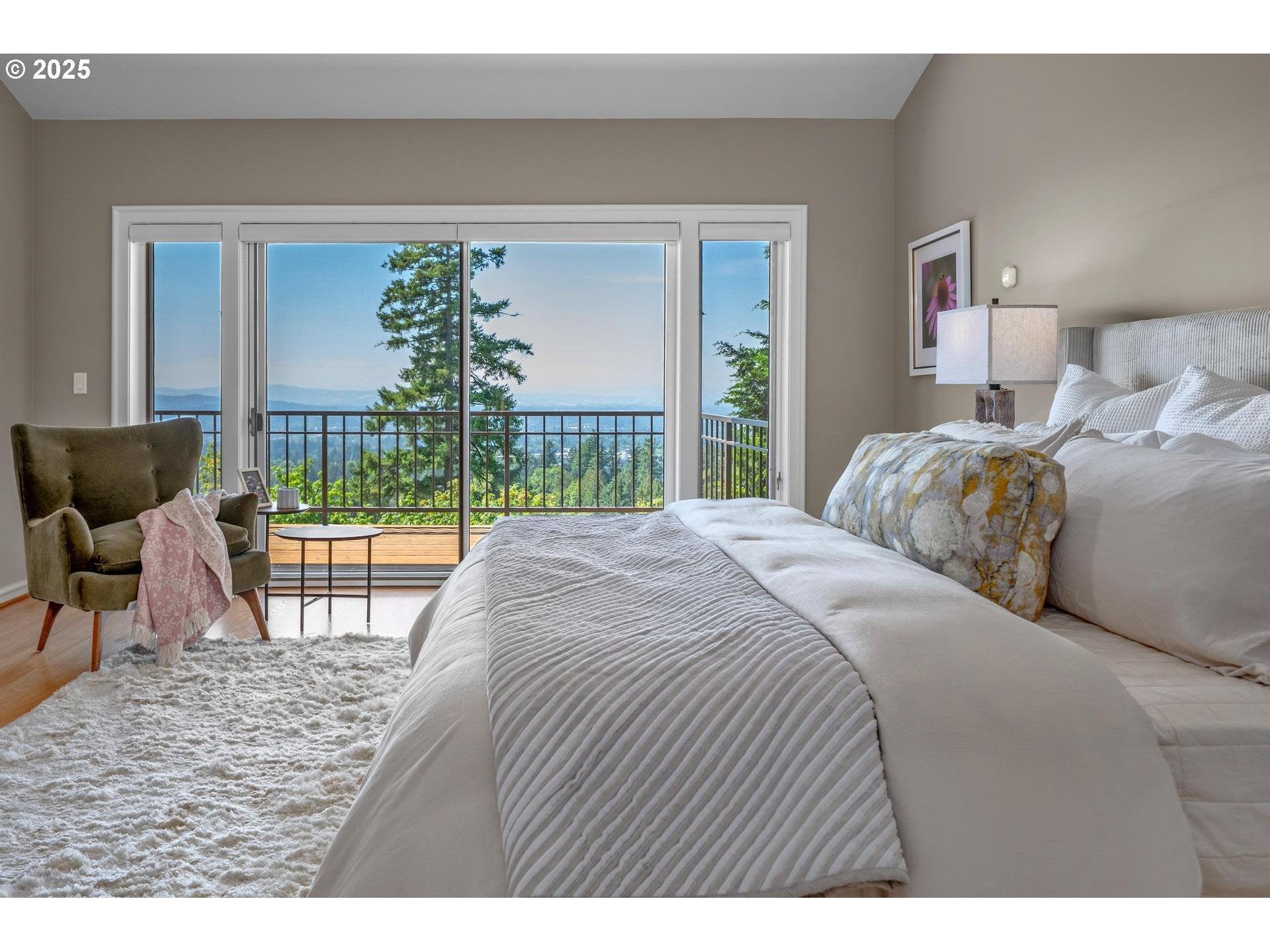 Portland, Oregon, 97225, United States, 4 Bedrooms Bedrooms, ,5 BathroomsBathrooms,Residential,Active,1936425