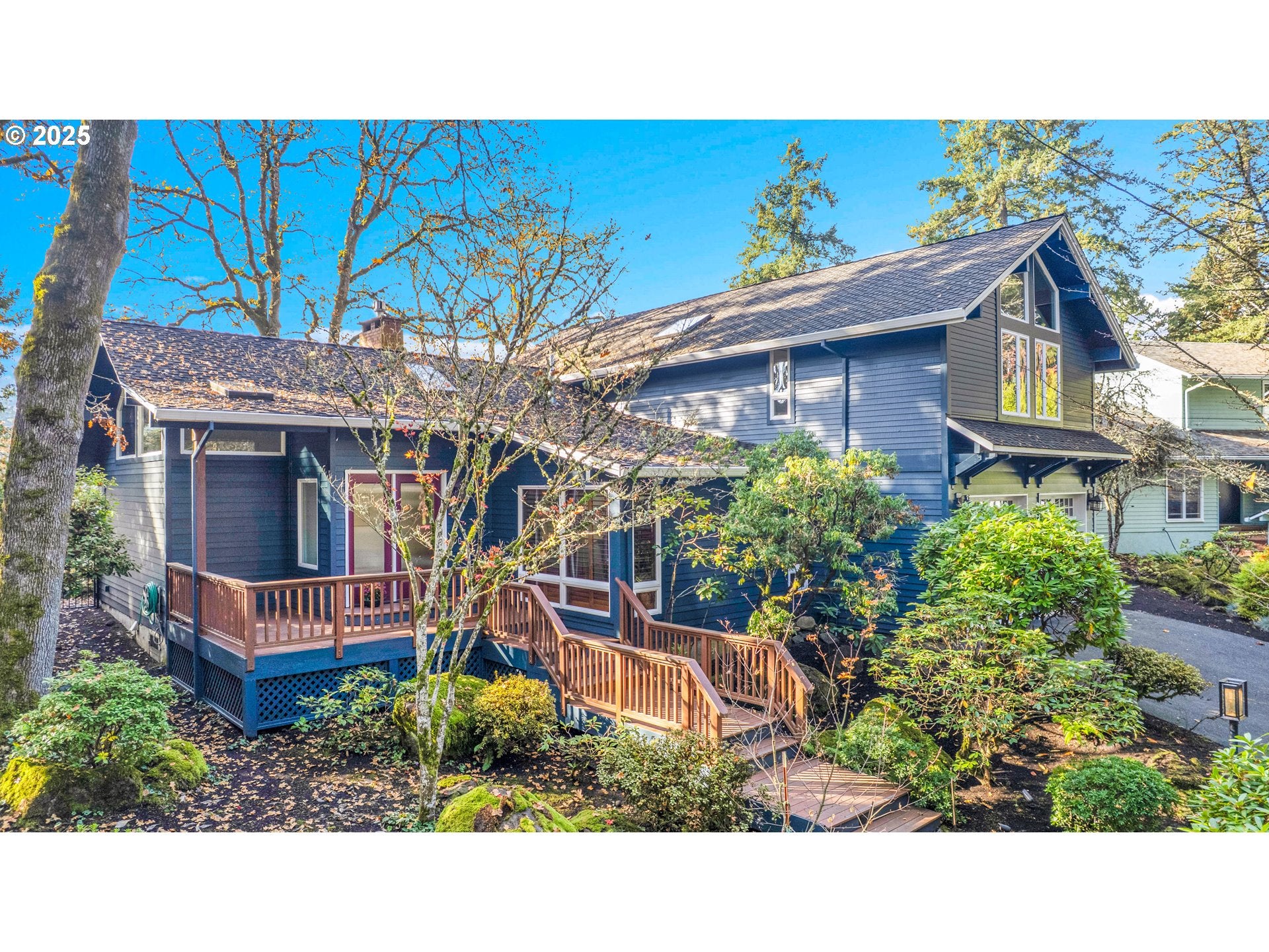 Lake Oswego, Oregon, 97034, United States, 4 Bedrooms Bedrooms, ,4 BathroomsBathrooms,Residential,Active,2007645