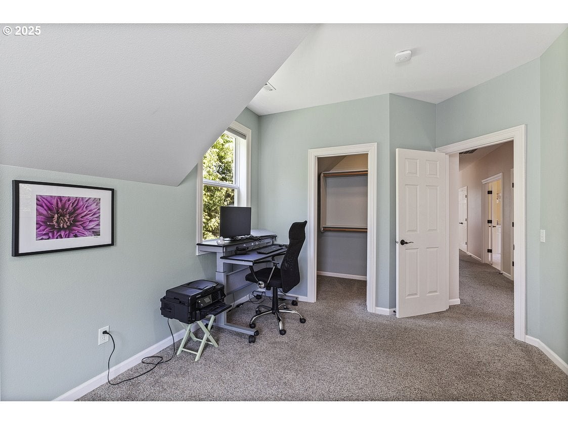 Lake Oswego, Oregon, 97034, United States, 3 Bedrooms Bedrooms, ,3 BathroomsBathrooms,Residential,Active,1862857